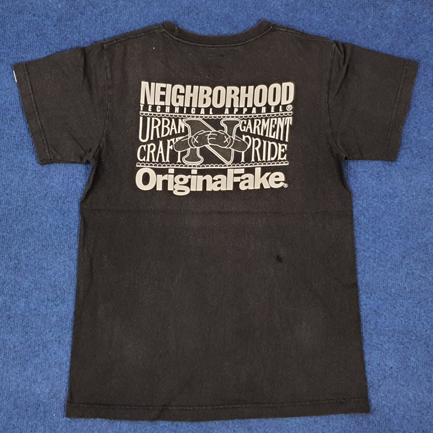 Kaws × Neighborhood × Vintage Vintage Neighborhood x Kaws Japan Streetwear Brand Tshirt Size US M / EU 48-50 / 2 - 5 Thumbnail
