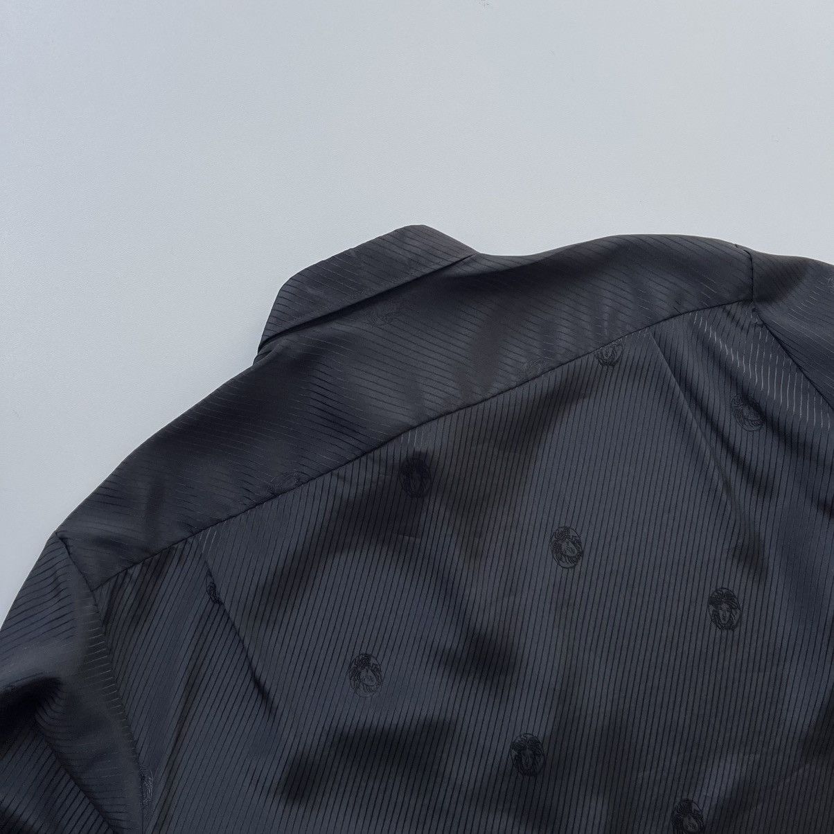 Versace × Vintage Versace Classic V2 Vintage Monogram Pocket Shirt Black Size US L / EU 52-54 / 3 - 7 Thumbnail