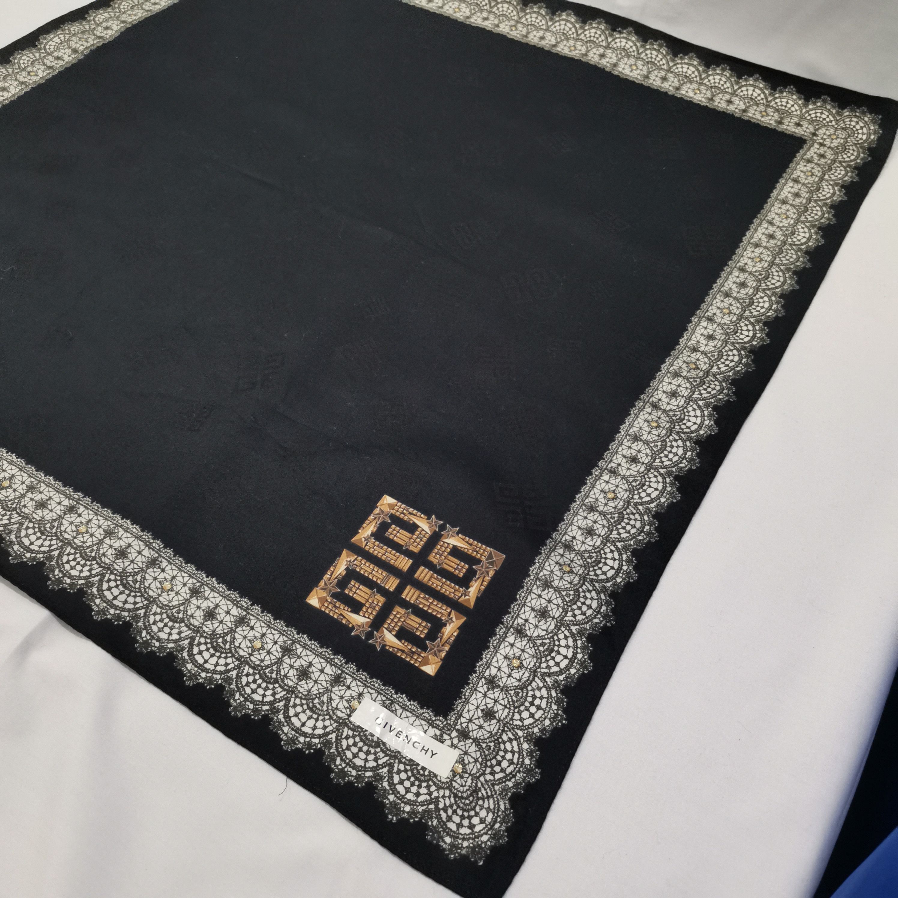 Givenchy GIVENCHY HANDKERCHIEF/ BANDANA/ SCARF Size ONE SIZE - 3 Thumbnail