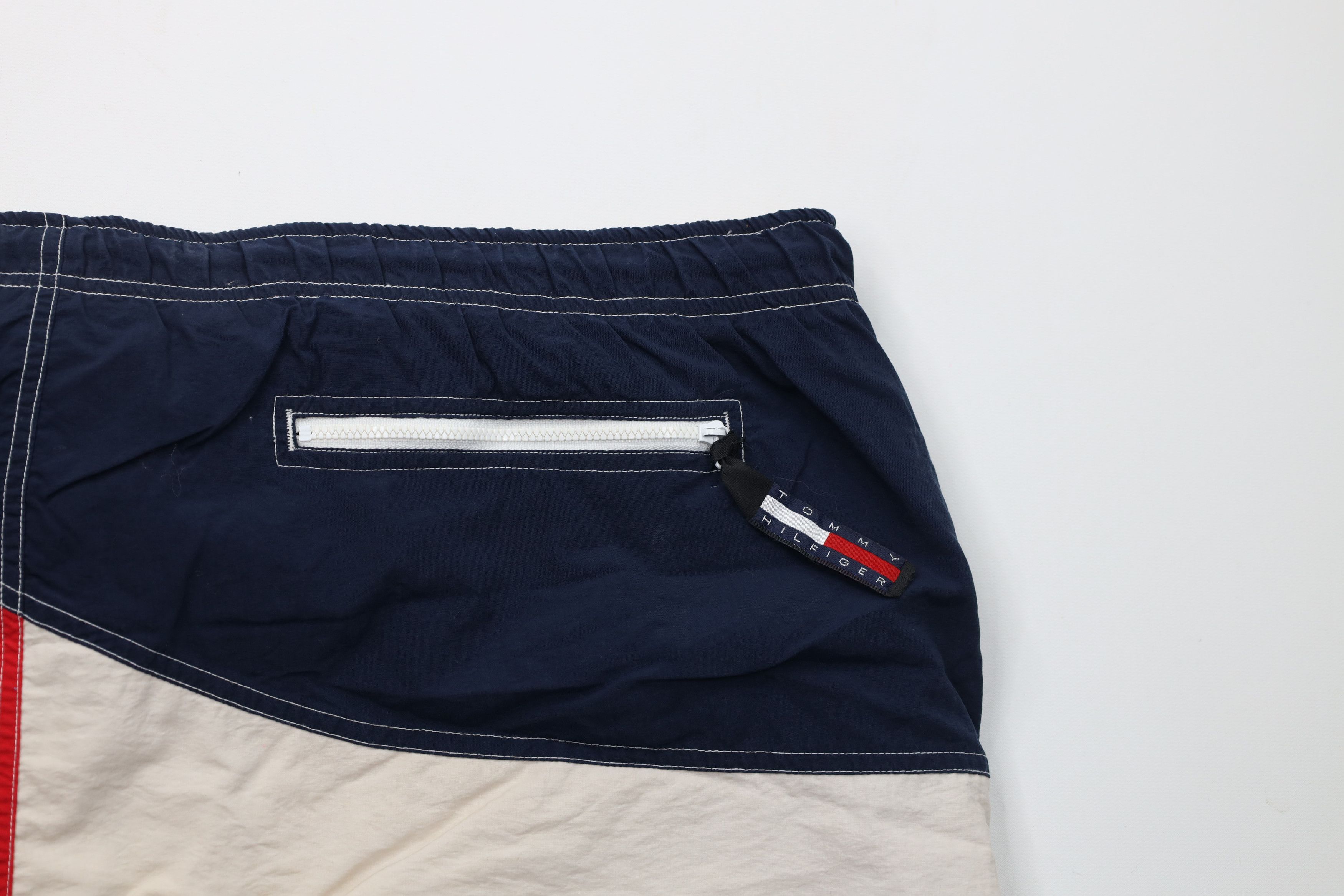 Tommy Hilfiger AS IS Vintage 90s Tommy Hilfiger Lined Shorts Swim Trunks Size US 38 / EU 54 - 11 Thumbnail