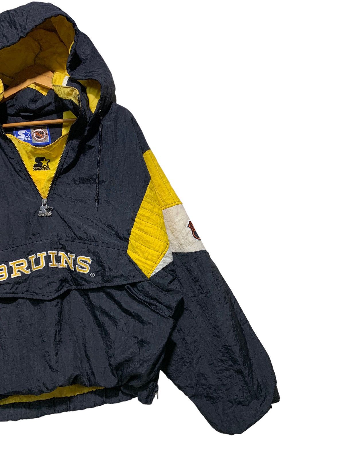 NFL × Starter 🔥BOSTON BRUINS NFL BY STARTER JACKETS Size US S / EU 44-46 / 1 - 3 Thumbnail