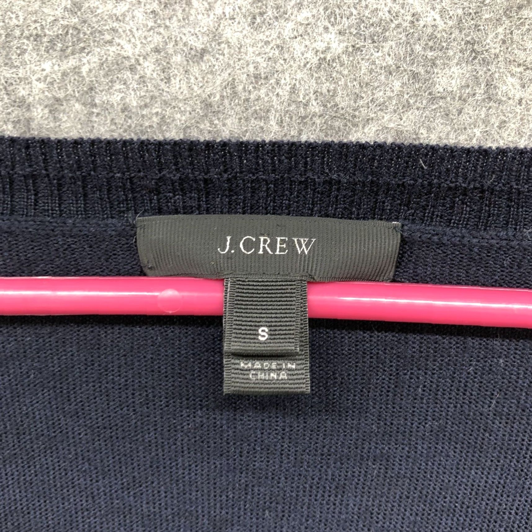 J.Crew J. Crew 100% Merino Wool Sweater Womens S Navy Blue V-neck Lightweight Womens Size S / US 4 / IT 40 - 5 Thumbnail