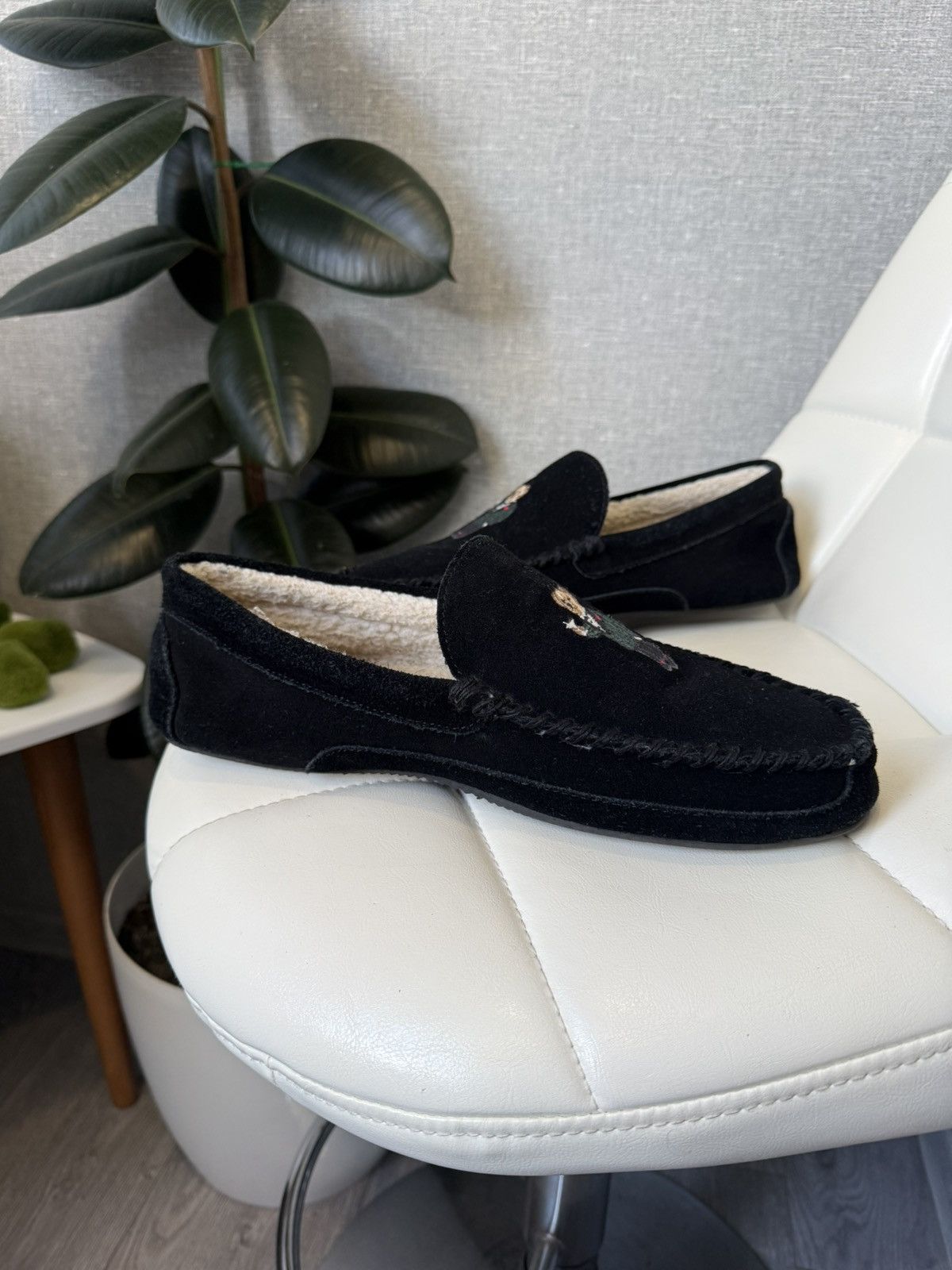 Polo Ralph Lauren Polo Bear Moccasin Slippers Mens Black Suede Shearling Shoes Size US 12 / EU 45 - 5 Thumbnail