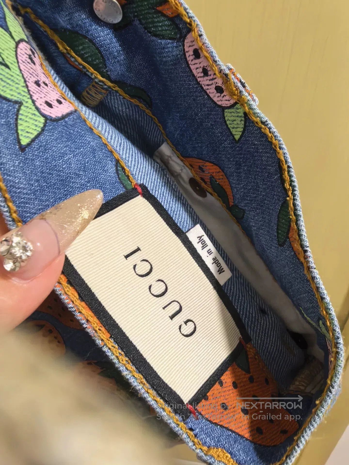 Gucci Gucci Strawberry Print Denim Skirt. Size 26" / US 2 / IT 38 - 2 Thumbnail