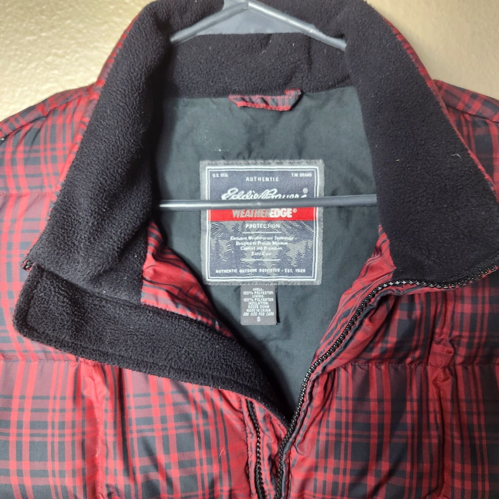 Eddie Bauer VINTAGE Eddie Bauer WeatherEdge Womens Vest - Red/Black Plaid Goose Down, Zip, Pockets, Short, Size S, Womens Size S / US 4 / IT 40 - 4 Thumbnail