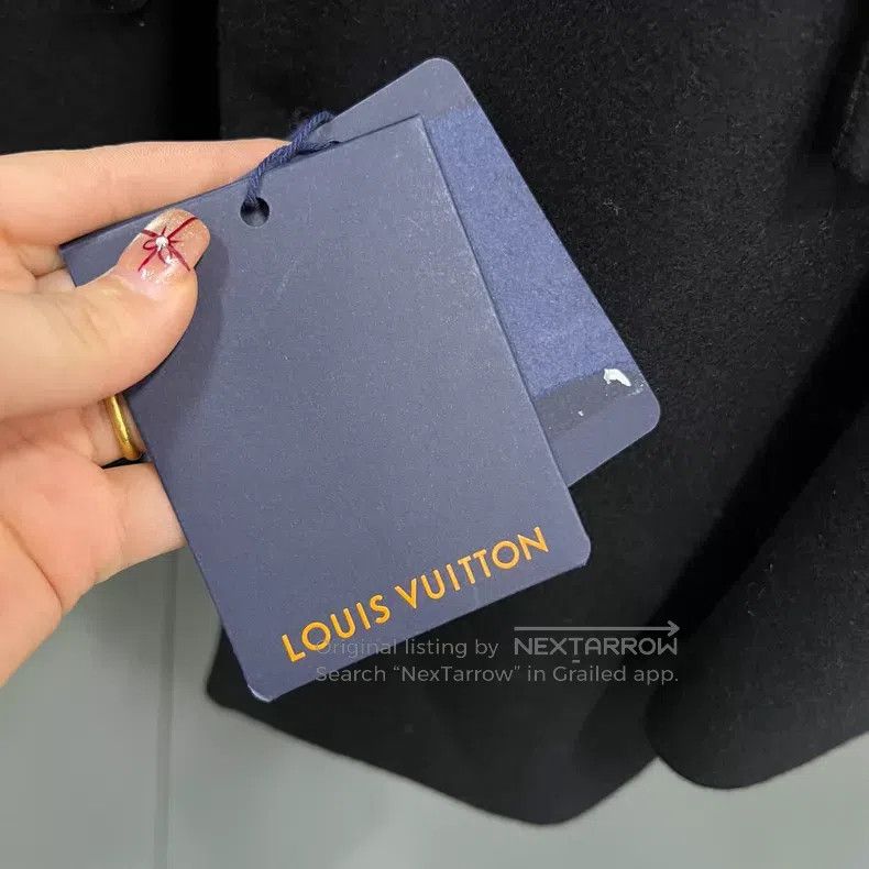 Louis Vuitton Louis Vuitton Black Rhinestone Button Suit Jacket Size US S / EU 44-46 / 1 - 4 Thumbnail