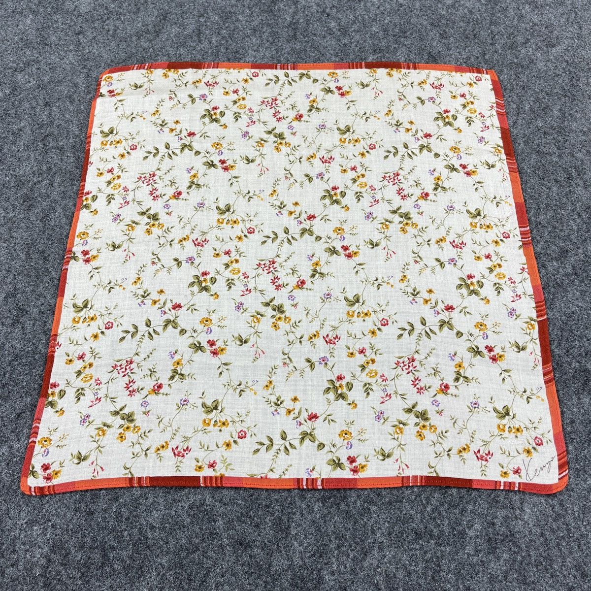 Kenzo Kenzo Handkerchief / Bandana / Neckerchief / Headscarf B287 Size ONE SIZE - 1 Thumbnail