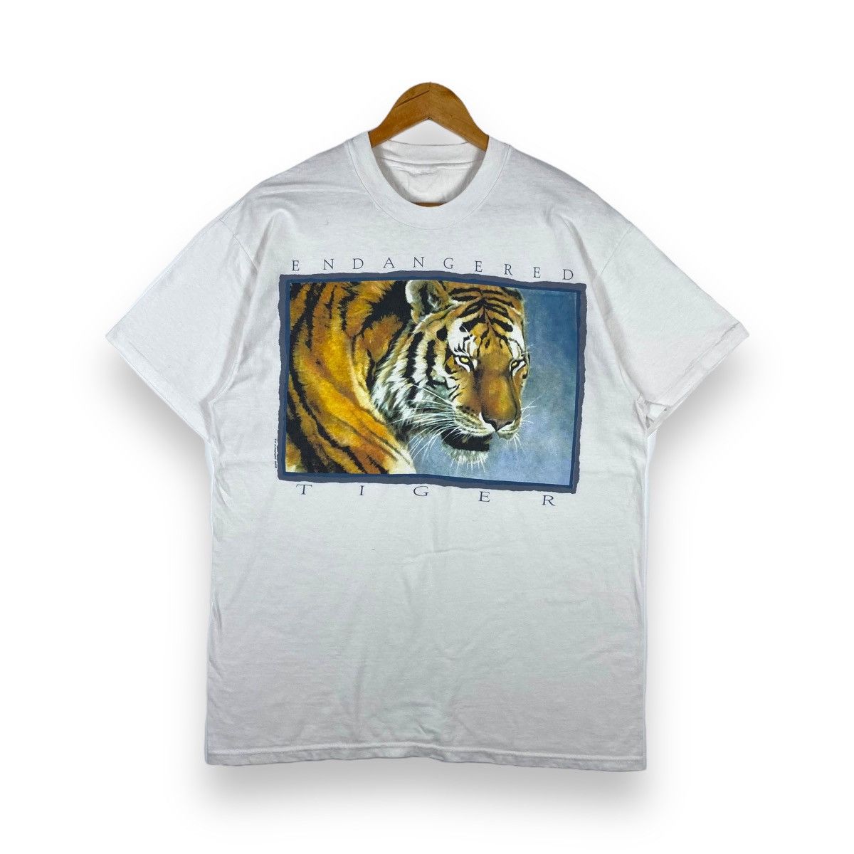 Vintage Vintage 90's ENDANGERED TIGER Harlequin Art Graphic Tee Size US L / EU 52-54 / 3 - 1 Thumbnail