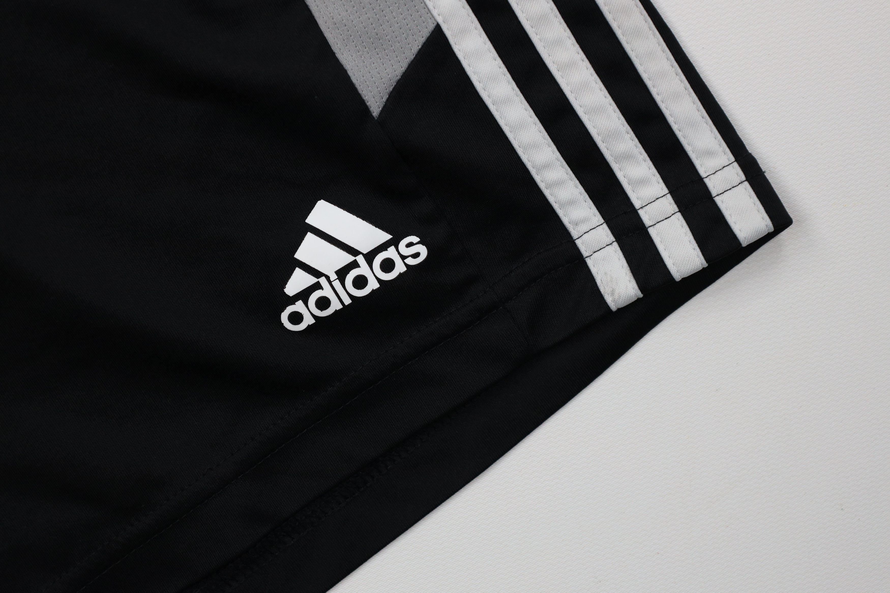 Adidas Y2K Adidas Spell Striped Running Jogging Soccer Shorts Black Size US 32 / EU 48 - 5 Thumbnail