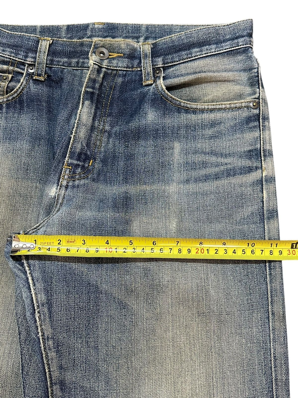 Uniqlo Vintage Japanese Uniqlo Blue Faded Wash Distress Style Jeans Size US 30 / EU 46 - 14 Thumbnail