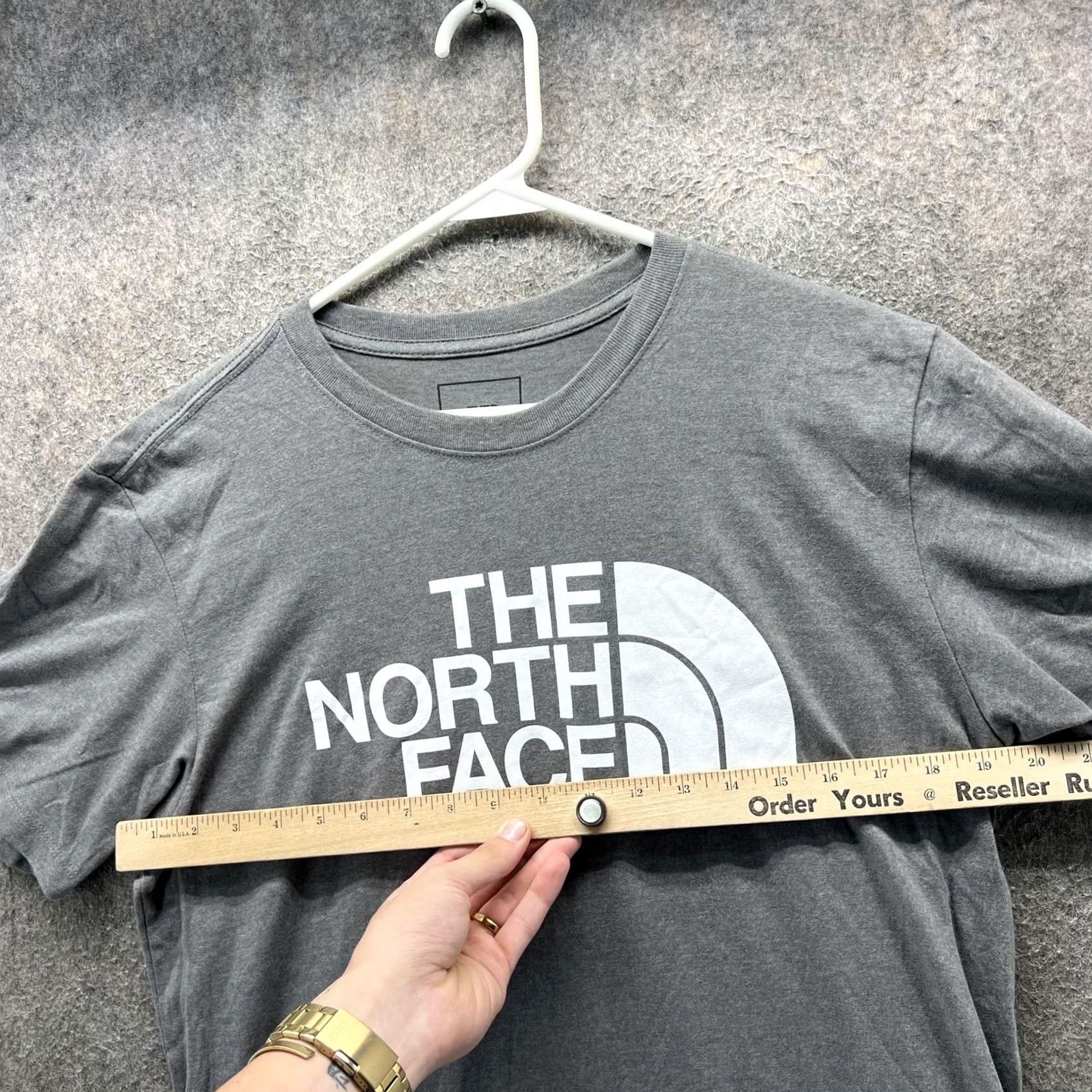 The North Face The North Face Shirt Mens Medium Gray Logo Graphic Tee Tagless Crew Neck Short Sleeve T-Shirt Size US M / EU 48-50 / 2 - 6 Thumbnail