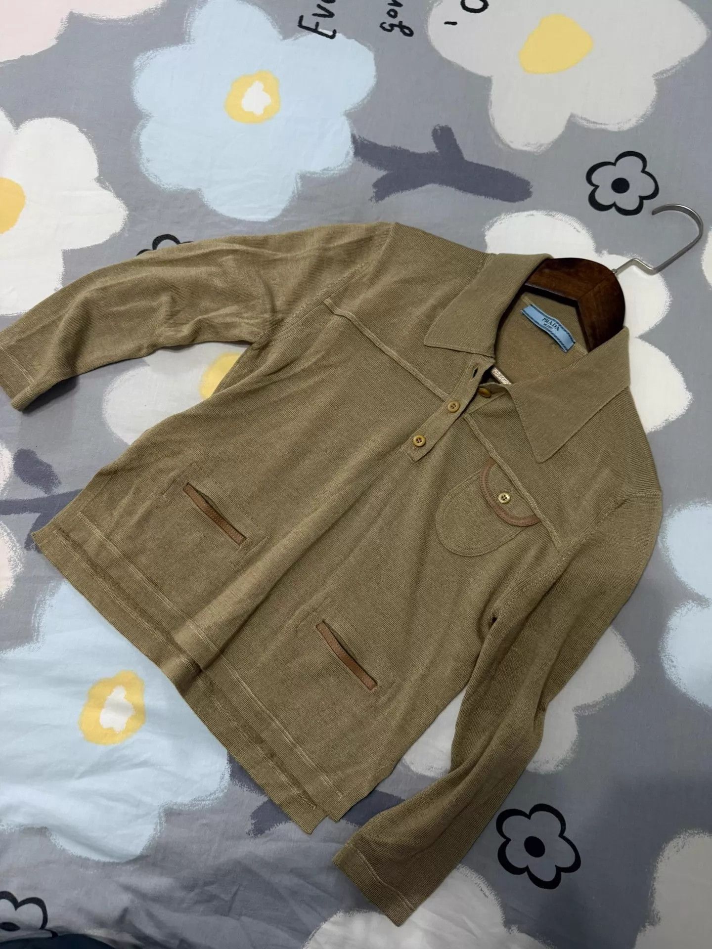 Prada PRADA Wool Silk Crewneck Top Khaki Green 9/10 Size XS / US 0-2 / IT 36-38 - 1 Thumbnail