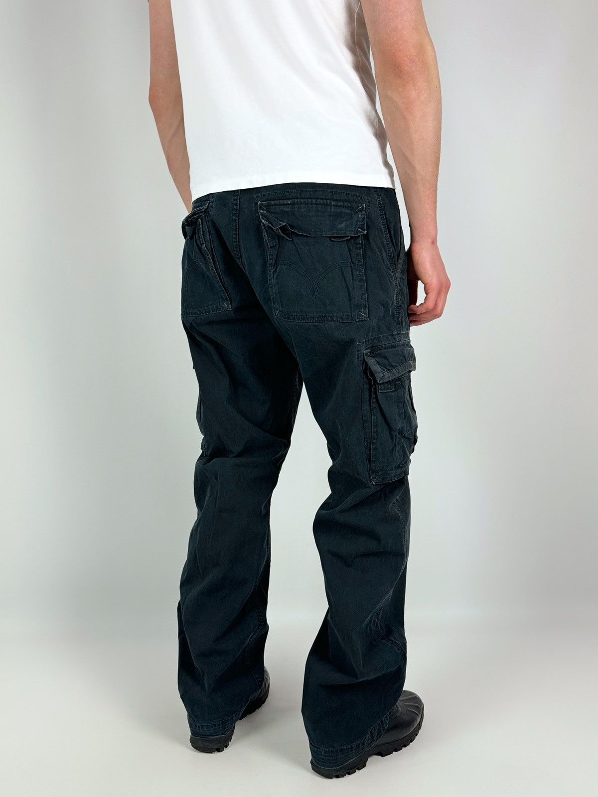 Levi's Y2K Vintage Levi’s Black Cargo Pants Size US 33 - 3 Thumbnail