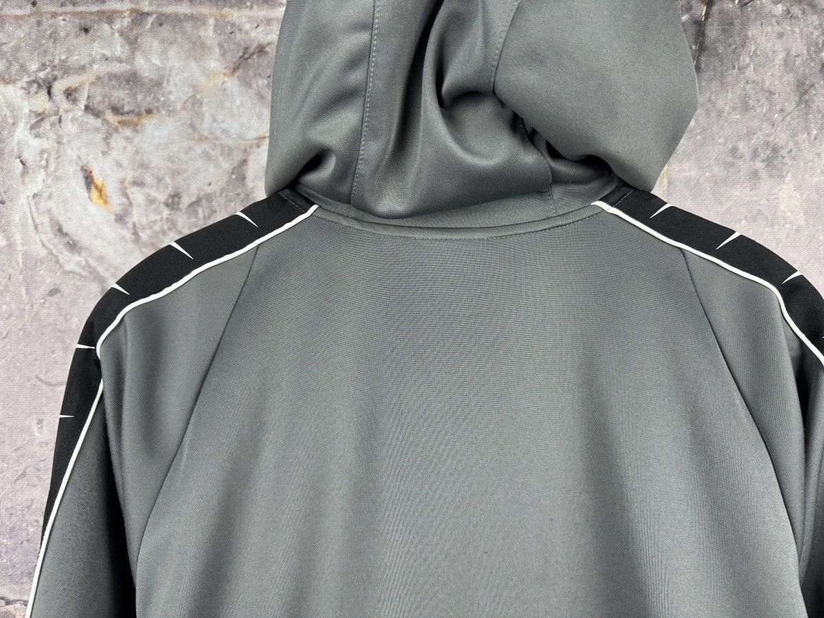 Nike Nike Repeat Swoosh Full Zip Hoodie Grey Black Track Jacket Size US M / EU 48-50 / 2 - 16 Thumbnail