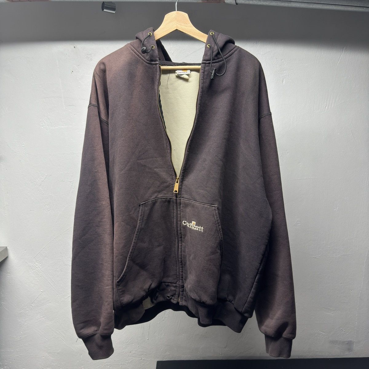 Carhartt 90s Carhartt Thrashed Faded Distressed Zip Hoodie ERD Grunge Size US XL / EU 56 / 4 - 1 Thumbnail