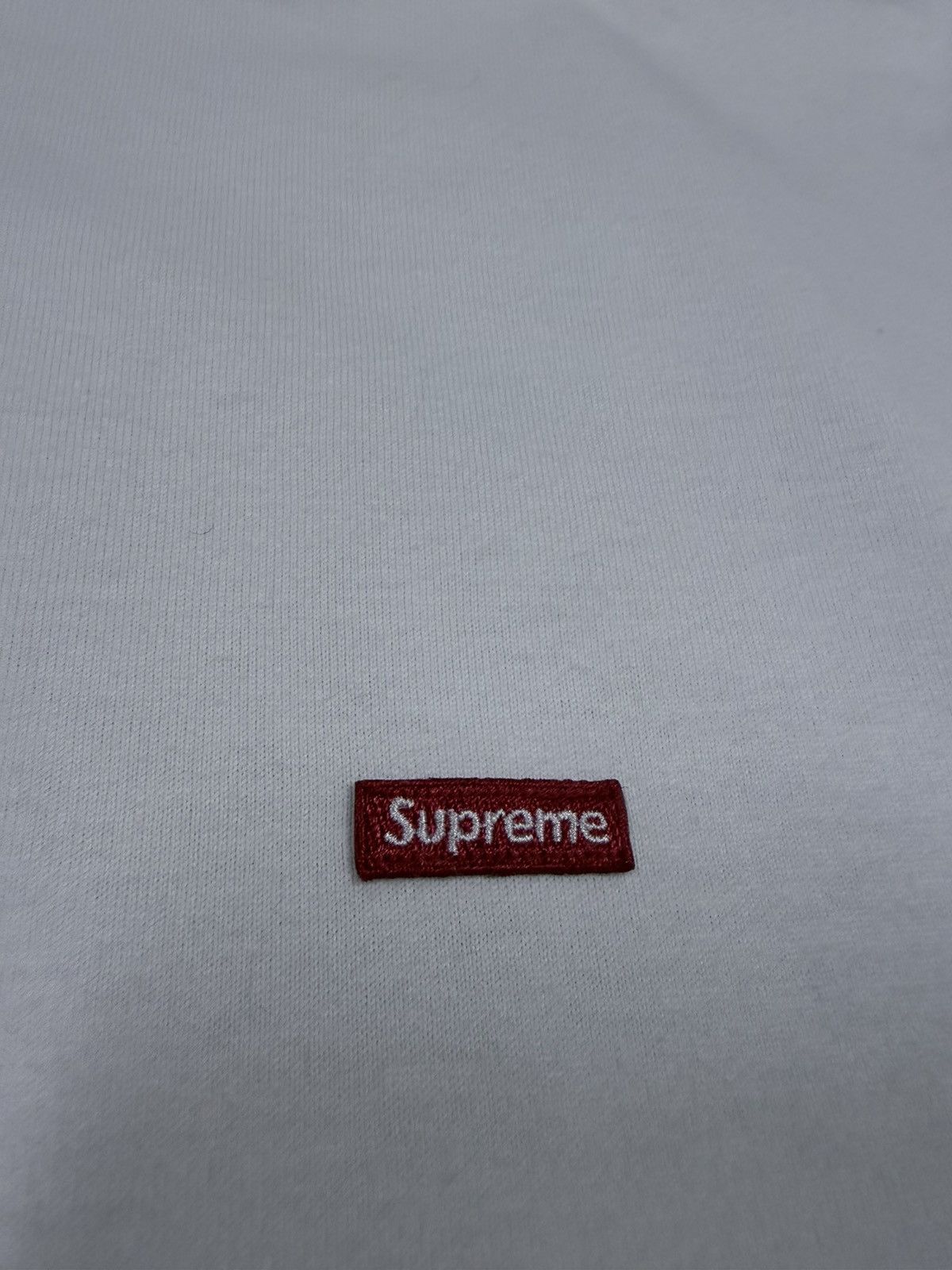 Supreme Supreme Small Box Logo White Tee Size US M / EU 48-50 / 2 - 11 Thumbnail