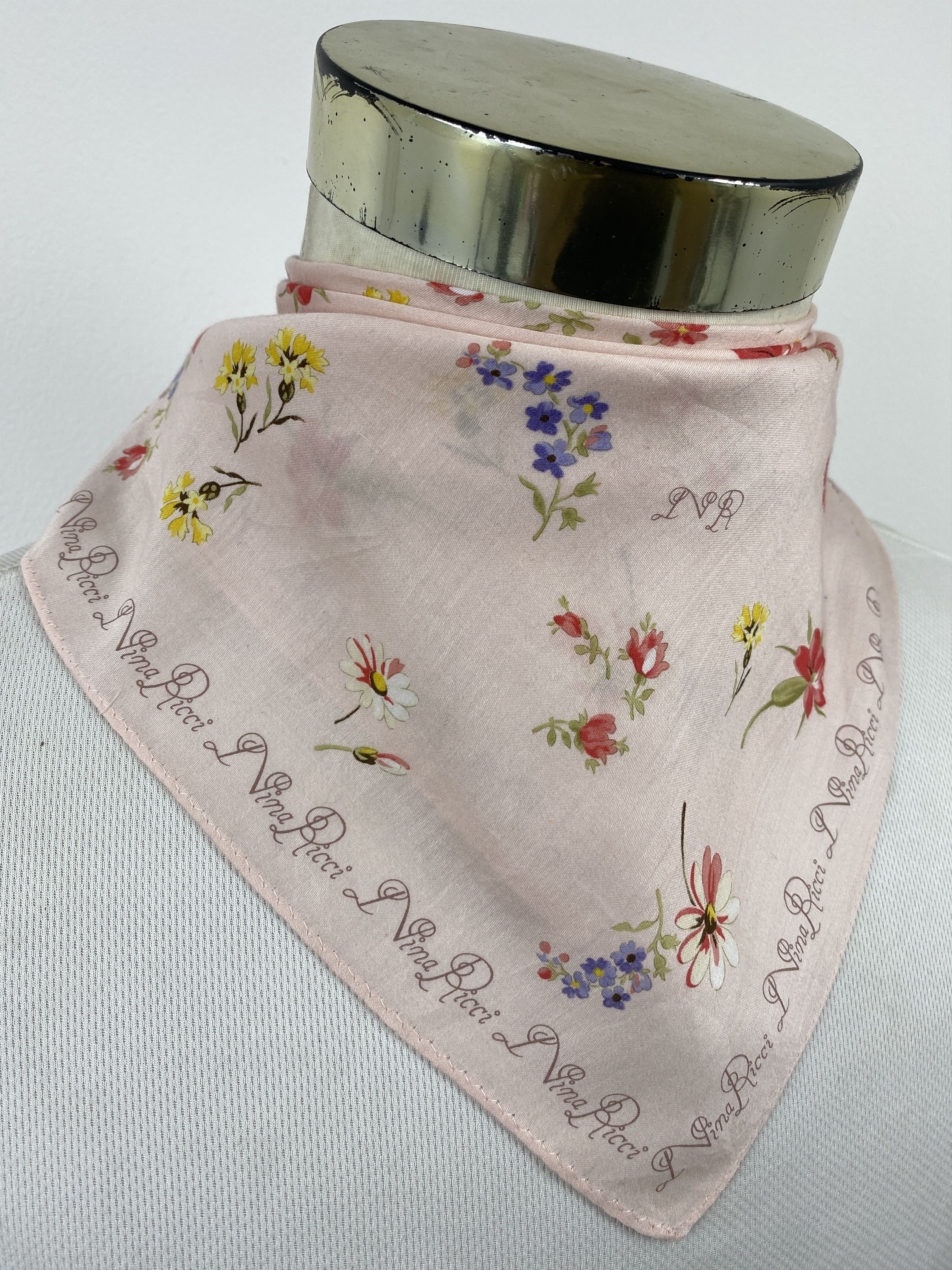 Other Vintage Nina Ricci Handkerchief Neckerchief HKC1159 Size ONE SIZE - 2 Thumbnail