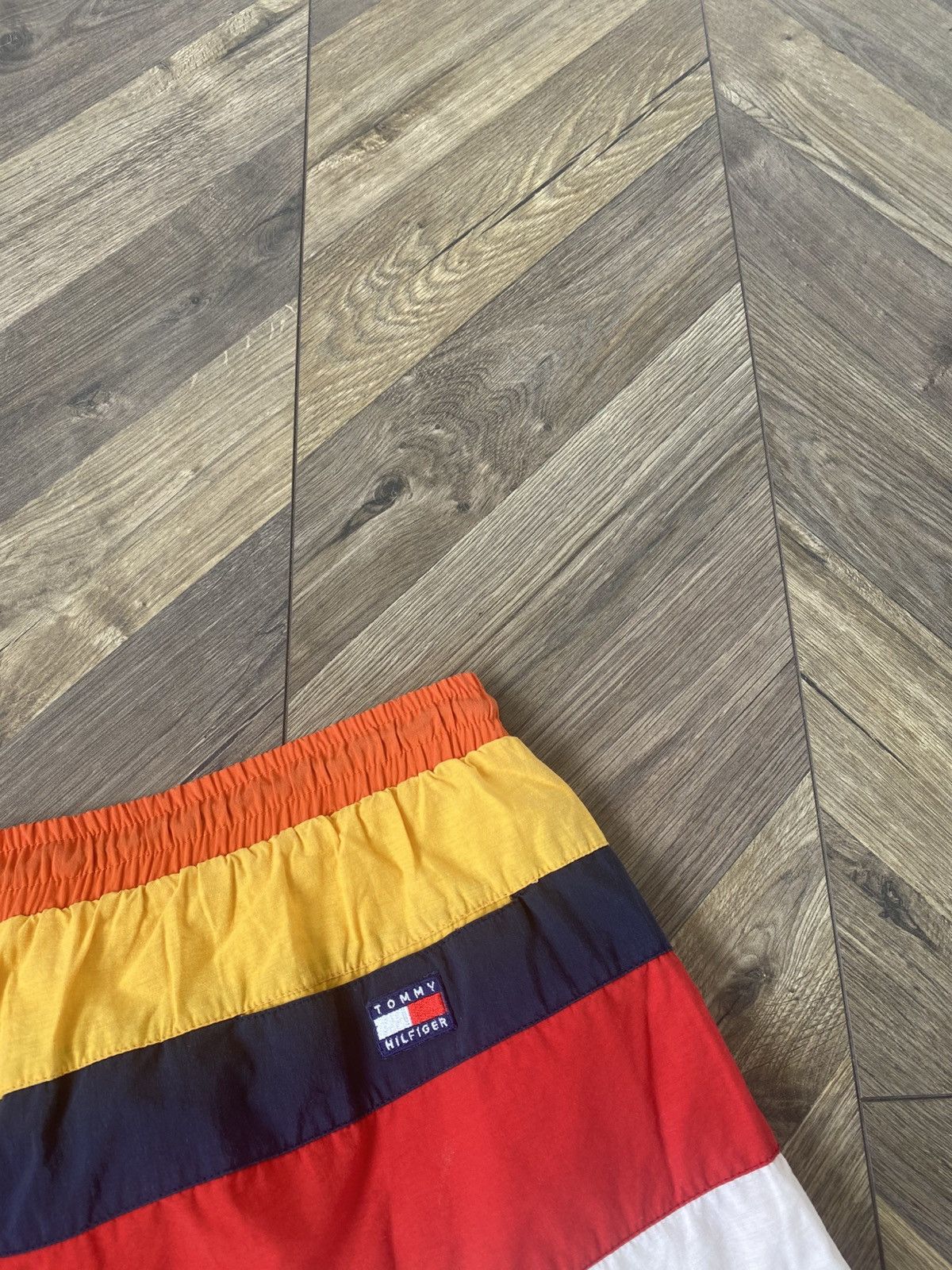 Tommy Hilfiger × Vintage Vintage 90s Tommy Hilfiger Nylon Shorts Size US 35 - 9 Thumbnail