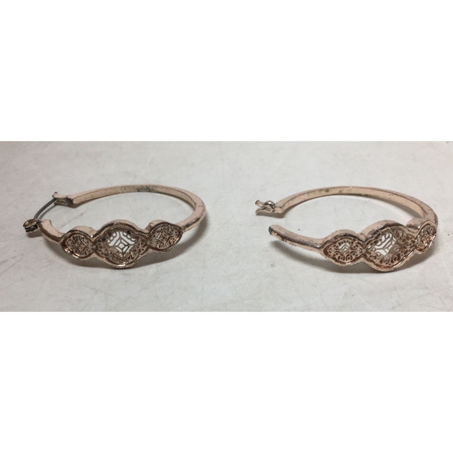 Other Women's Beautiful Rose Gold Hoop Earrings Size ONE SIZE - 6 Thumbnail