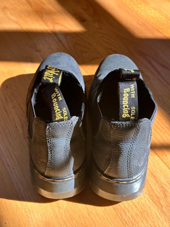 Dr. Martens Chelsea Boots 2976 Ambassador Size US 9 / EU 42 - 5 Thumbnail