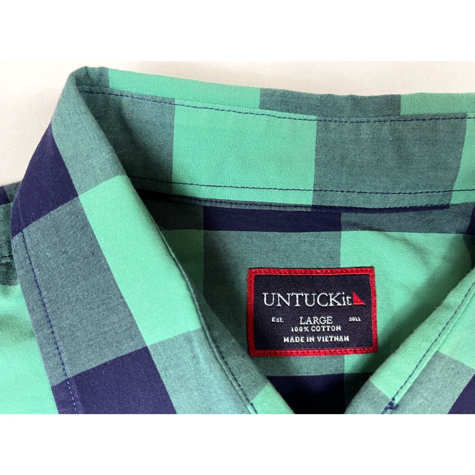 UNTUCKit UNTUCKit Button-Up Shirt Plaid Navy Green Men L Casual Classic Colorful Preppy 100% Cotton Size L Made Vietnam Mens Size US L / EU 52-54 / 3 - 4 Thumbnail