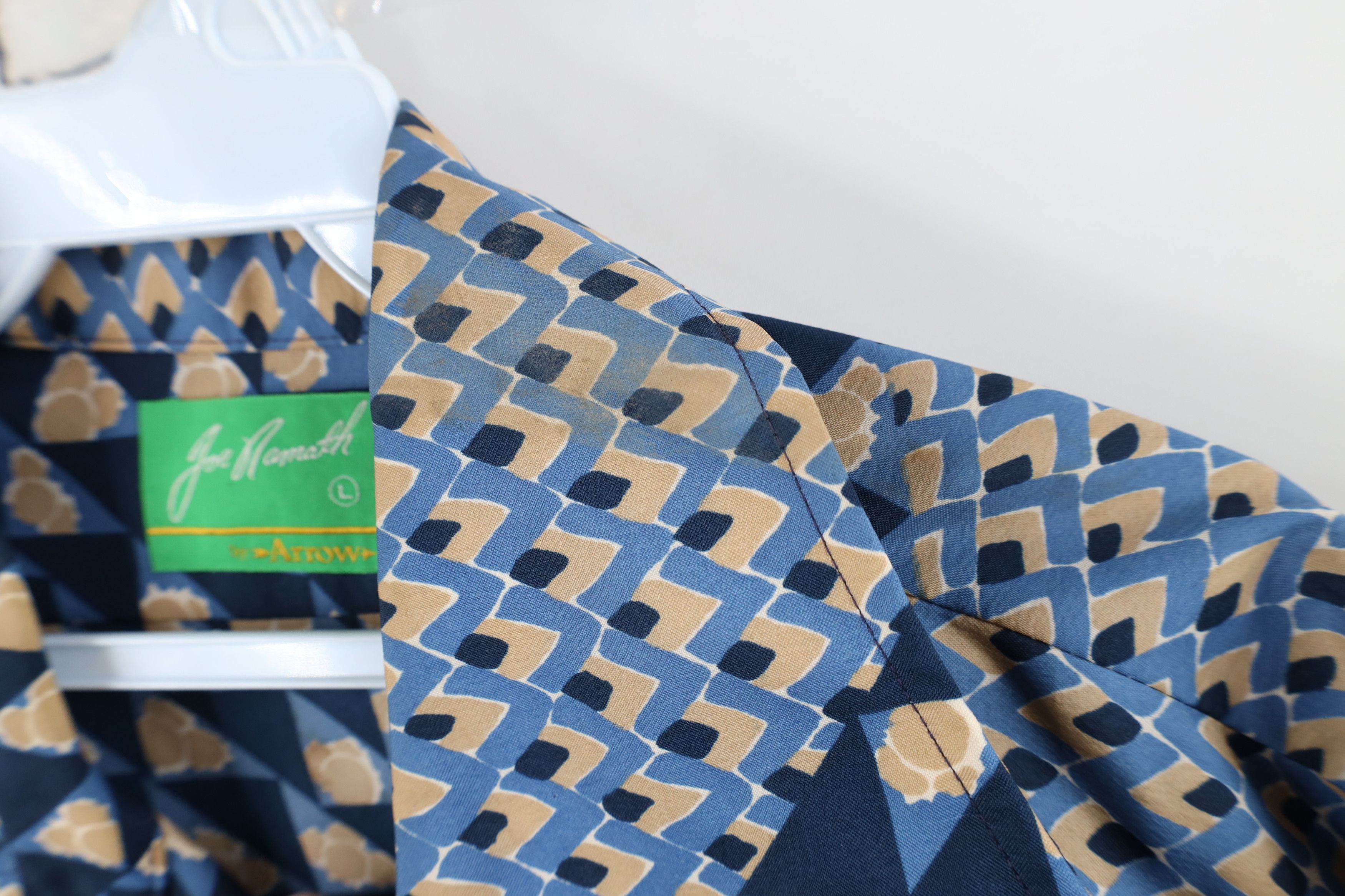 Vintage Vintage 70s Streetwear Silk Collared Button Shirt USA Size US L / EU 52-54 / 3 - 6 Thumbnail