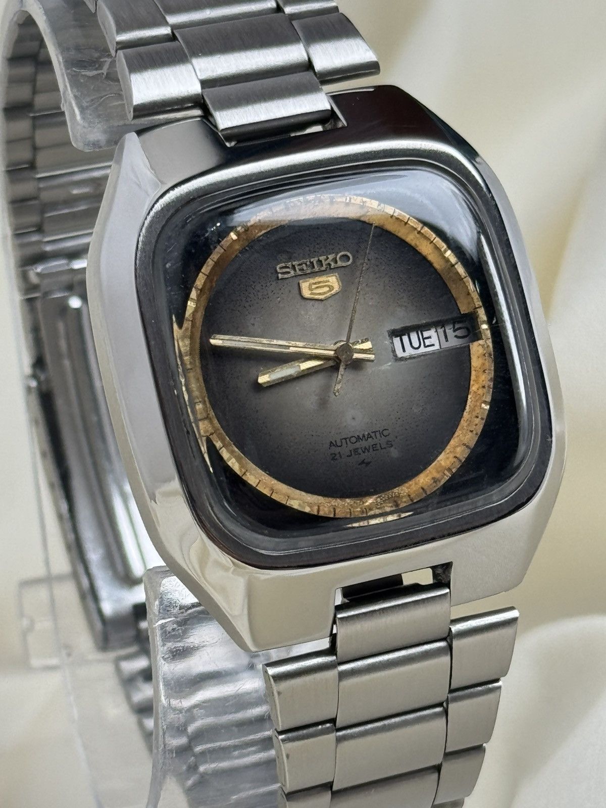Seiko Seiko 5 TV Case Vintage Watch 7019|Day/Date watch japan made Size 36 - 24 Thumbnail