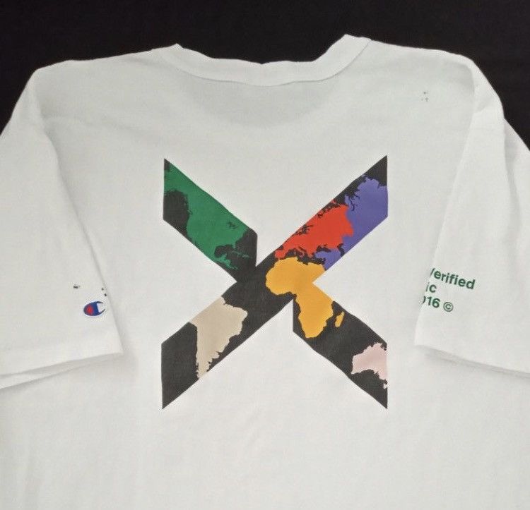 Champion × Vintage 2001’ Vintage Champion (Stock X Employee) Shirt Size US XL / EU 56 / 4 - 1 Thumbnail