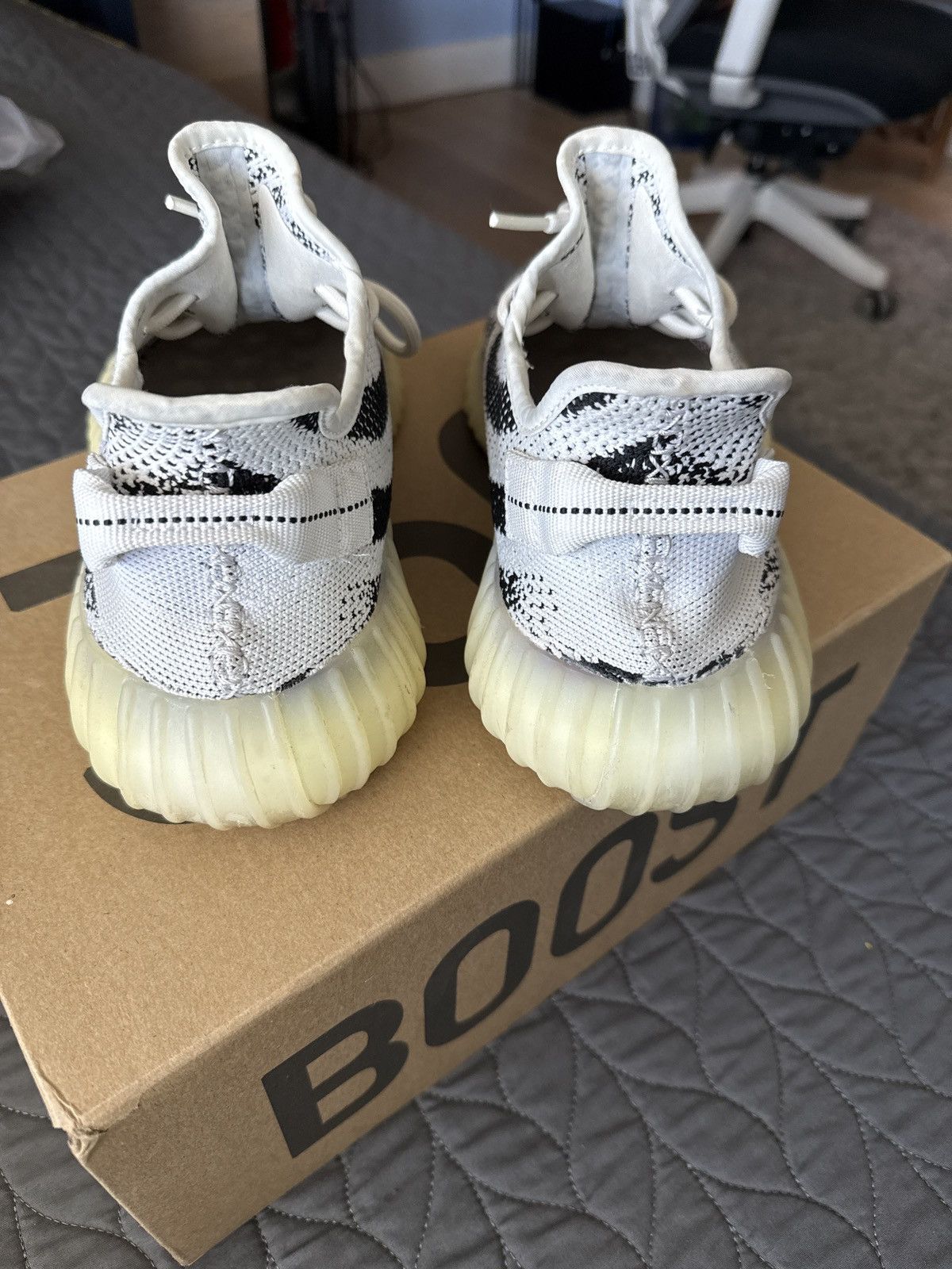 Yeezy Zebras - Yeezy 350 V2 Size US 10 / EU 43 - 5 Thumbnail