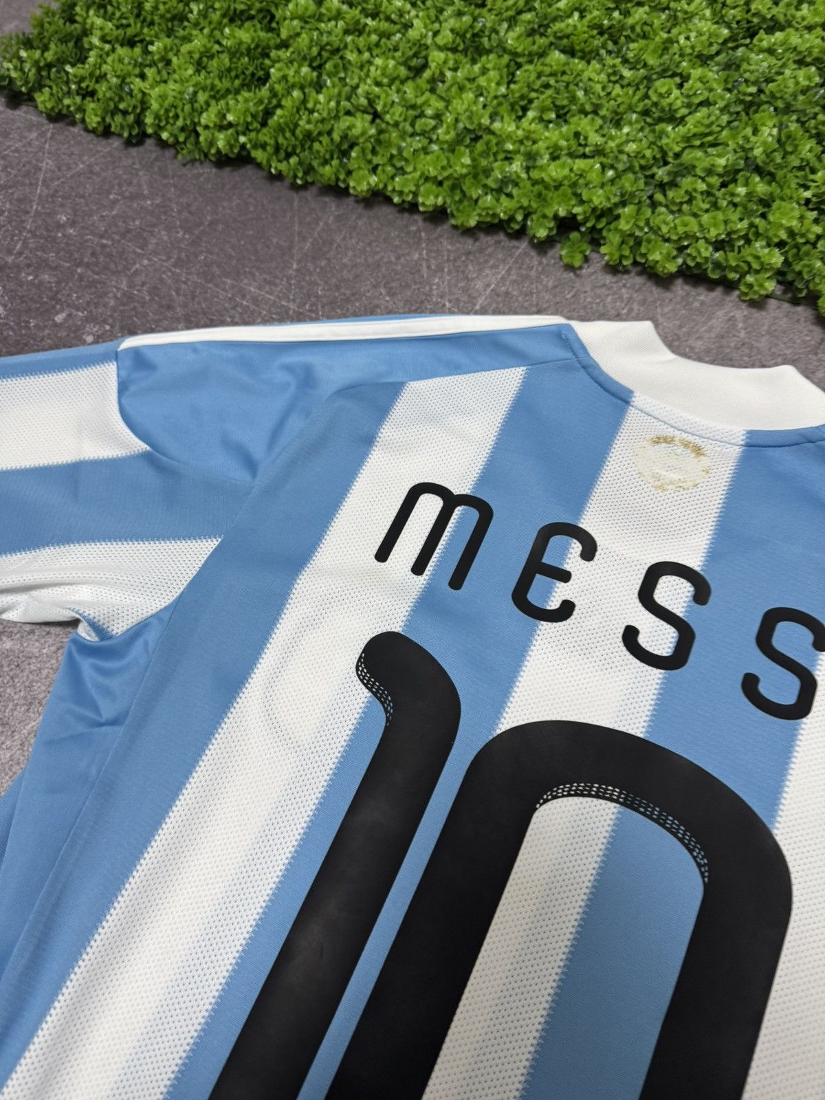 Vintage Adidas Argentina Lionel Messi #10 2010/2011 Soccer Jersey Size US M / EU 48-50 / 2 - 18 Thumbnail