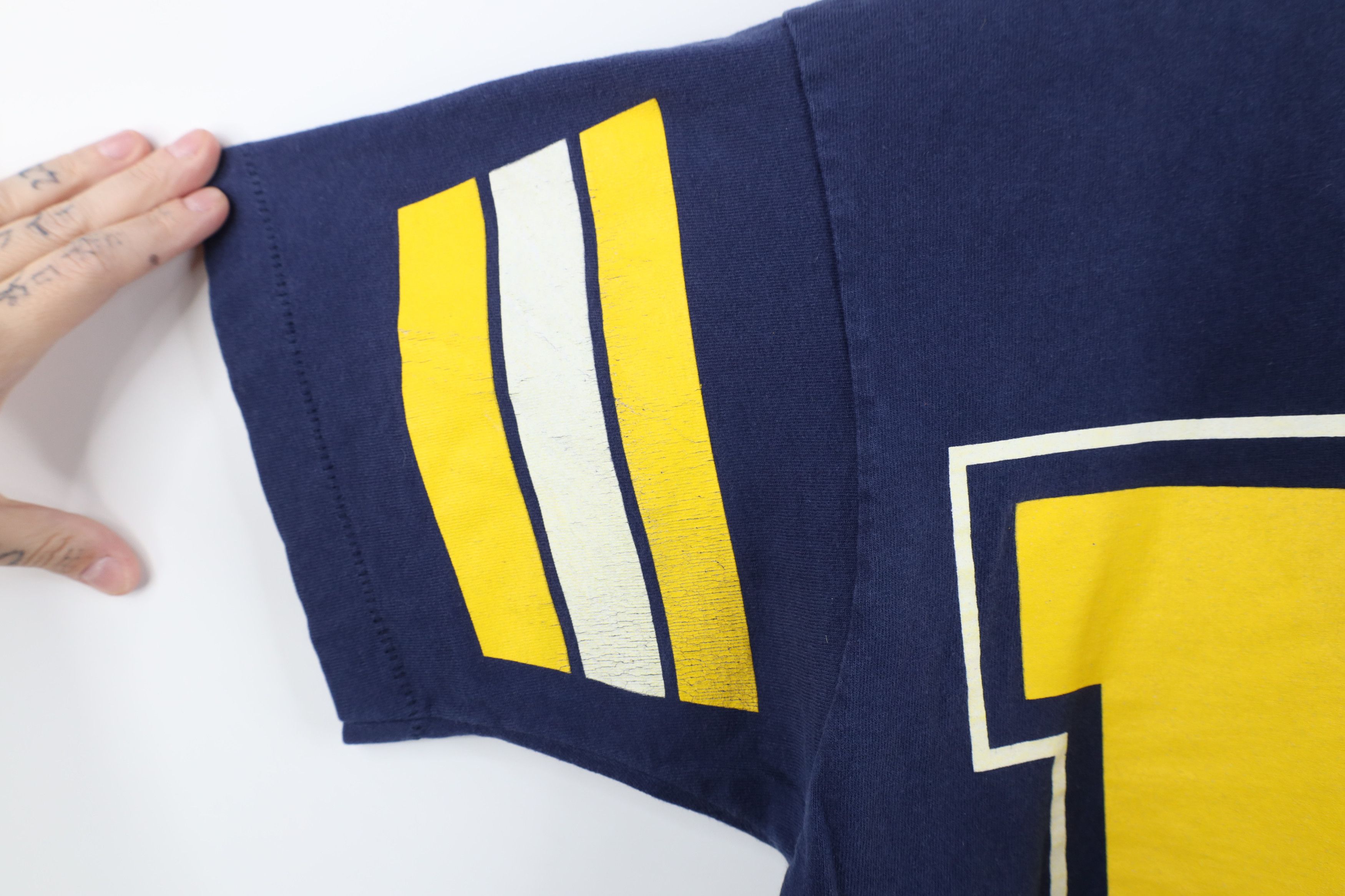 Vintage Vintage 90s University of Michigan All Over Print T-Shirt Size US L / EU 52-54 / 3 - 8 Thumbnail