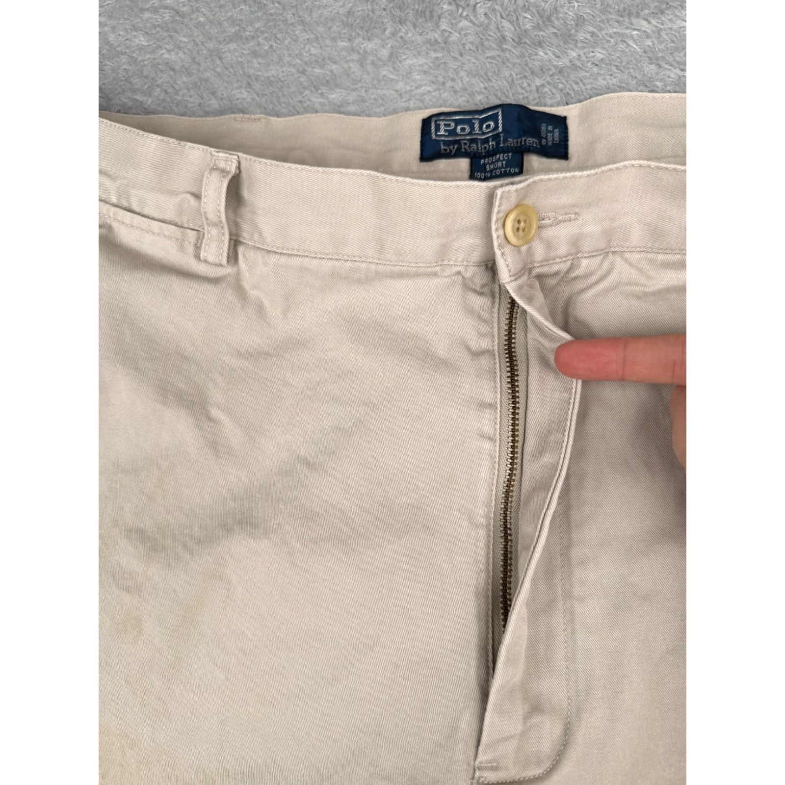 Polo Ralph Lauren Polo Ralph Lauren Shorts Men 40 Beige Classic Chino Zip Fly Cotton 9" Inseam 9" Casual Workwear Pocket Pockets Cargo Flat Front Medium Beige Mens Size US L / EU 52-54 / 3 - 6 Thumbnail