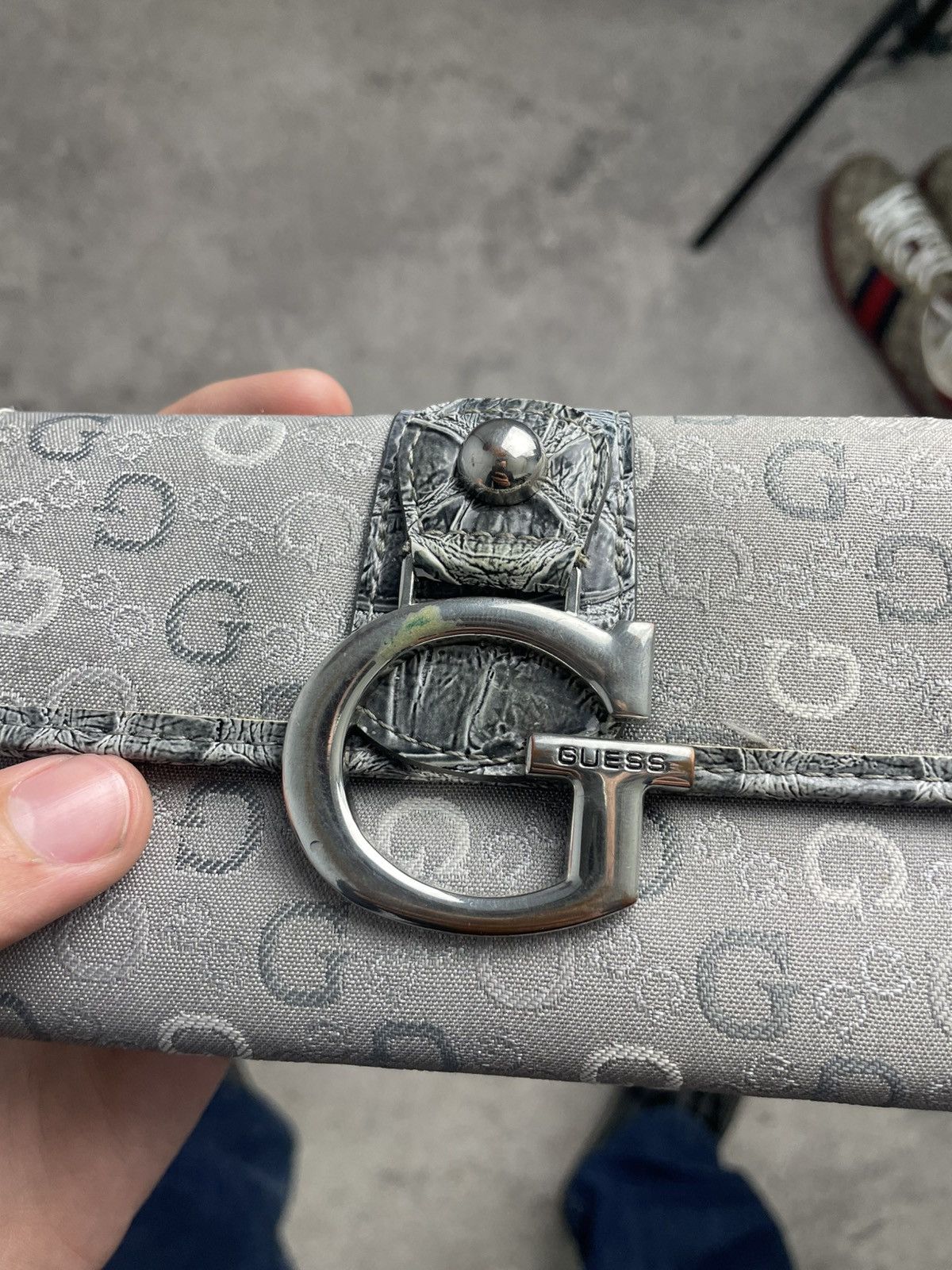Guess × Vintage Y2k GUESS Gray Croc Gloss Monogram Buckle Trifold Wallet Size ONE SIZE - 2 Thumbnail