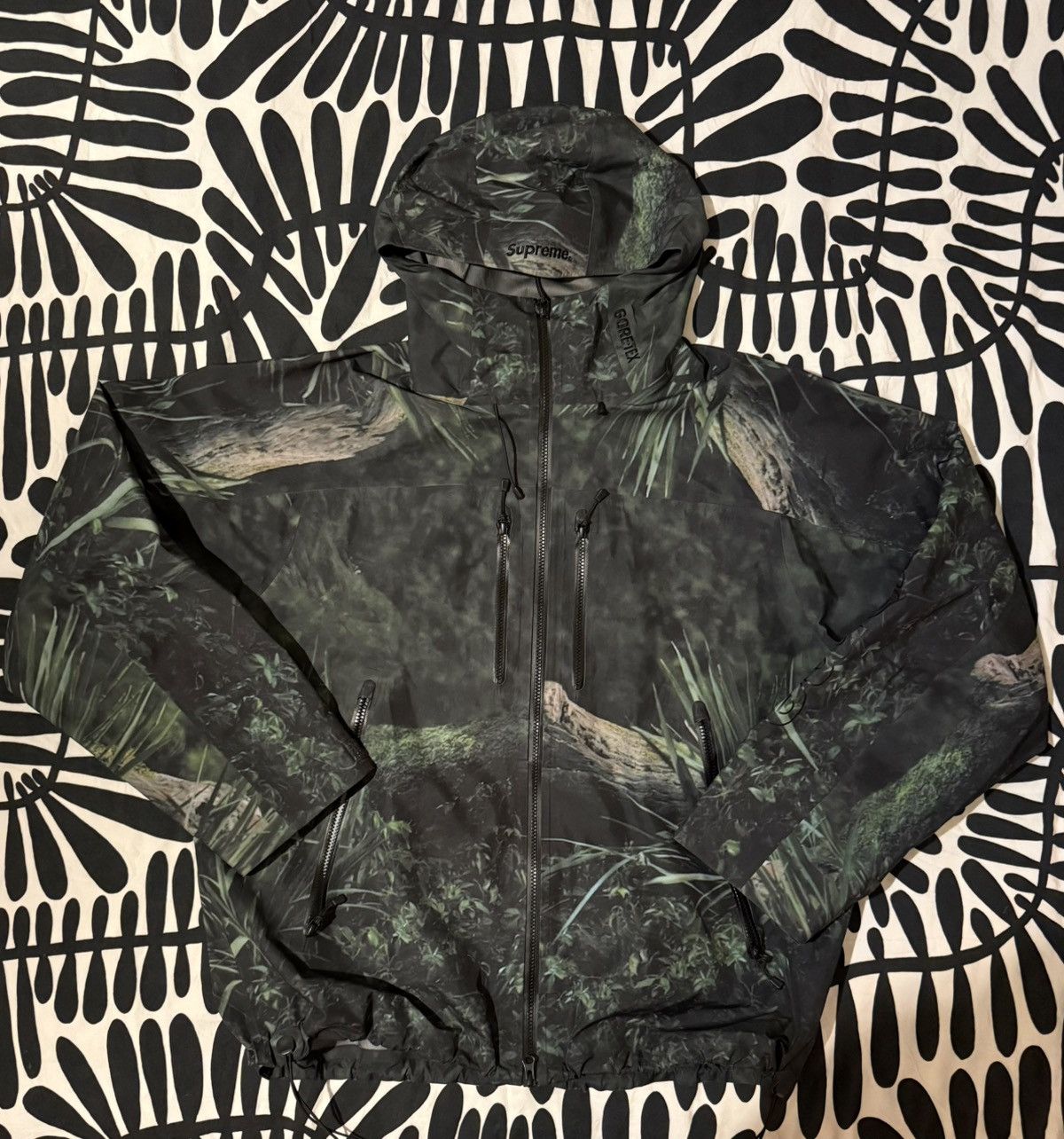 Supreme Supreme Kermit gore tex jacket | Grailed