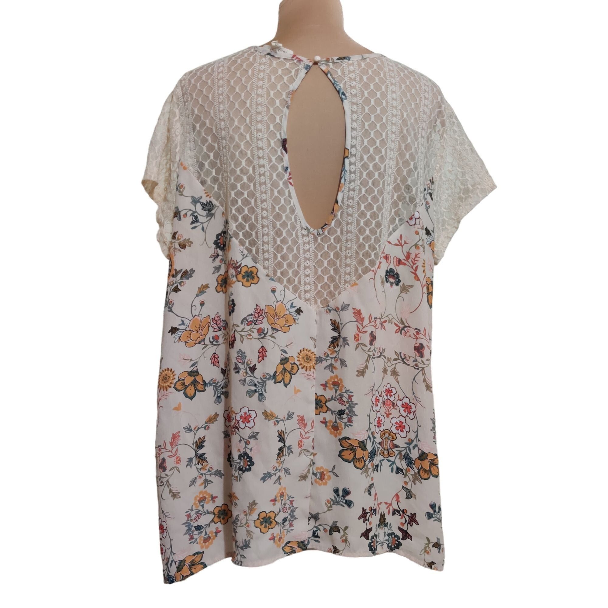 Other Loralette Womens Plus Size Blouse Floral Lace Cream Coquette Size 3XL / US 20-22 - 4 Thumbnail