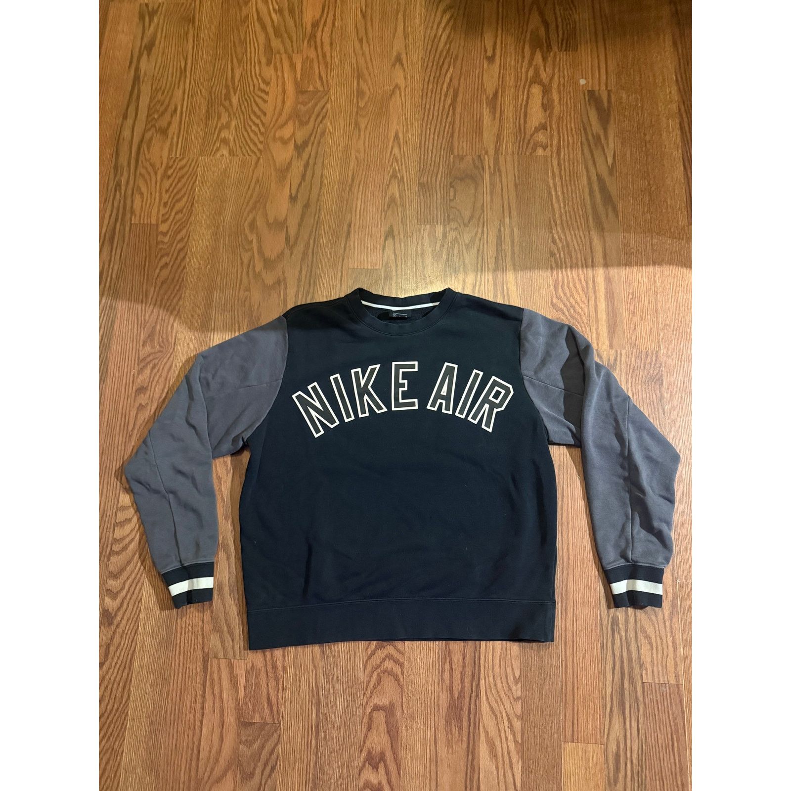 Nike Nike Air Black Spell Out Sweater Size Small Size US S / EU 44-46 / 1 - 1 Thumbnail