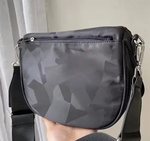 Japanese Brand Fashion geometric zip shoulder side bag crossbody Size ONE SIZE - 4 Thumbnail