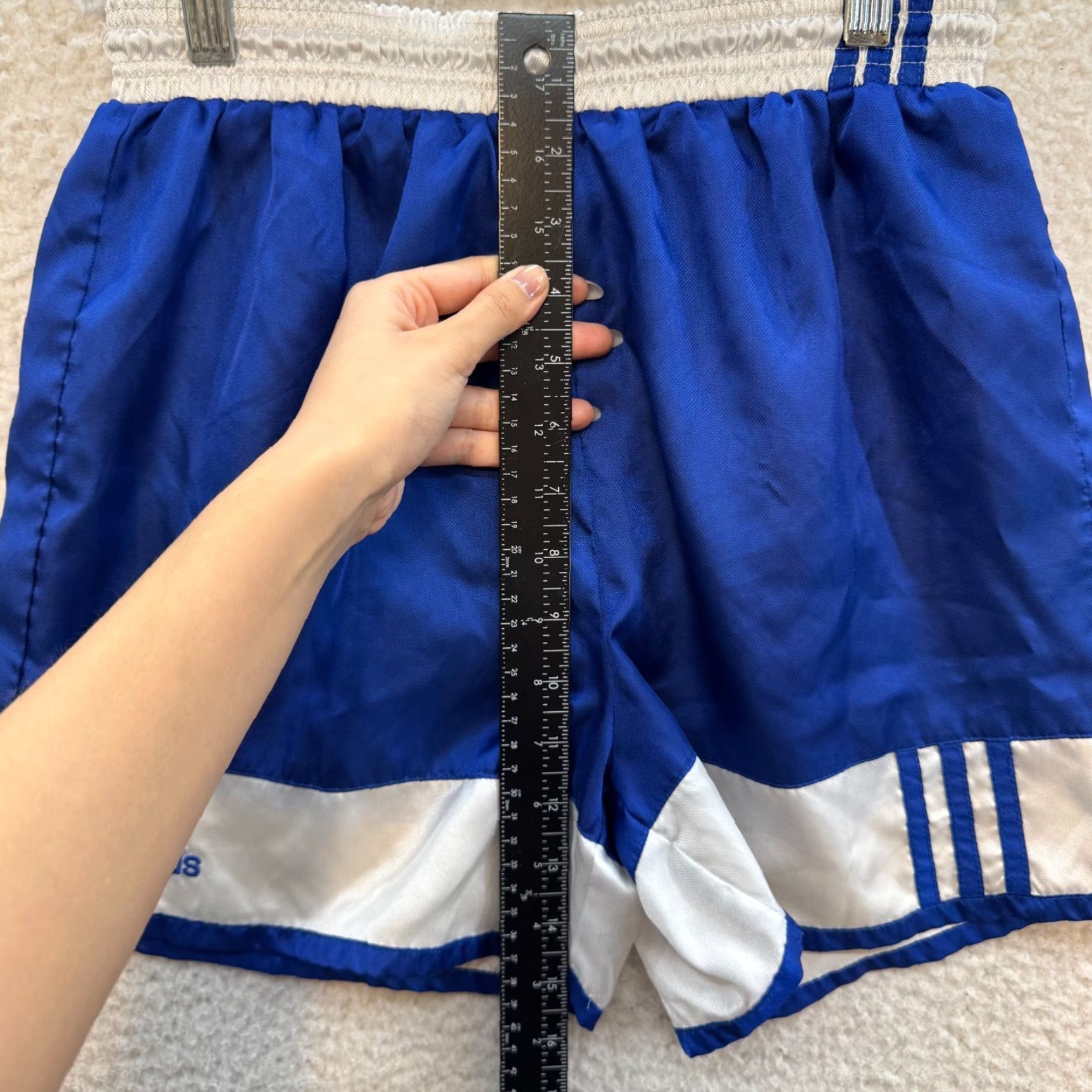 Adidas VINTAGE Adidas Soccer Shorts XS Boys Girls Royal Blue Sporty Stripe Y2K Cyber Grunge Size 26" / US 2 / IT 38 - 5 Thumbnail