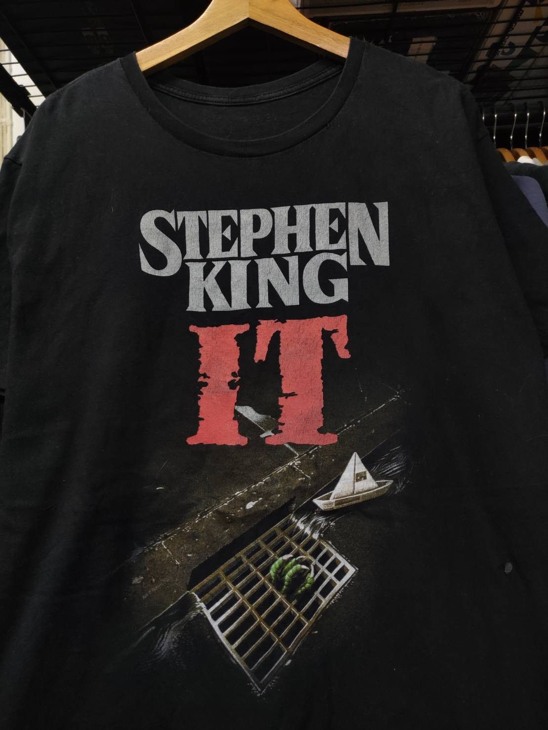 Expert Horror Stephen King " IT " Movie Promo T-Shirt Size US XL / EU 56 / 4 - 1 Thumbnail