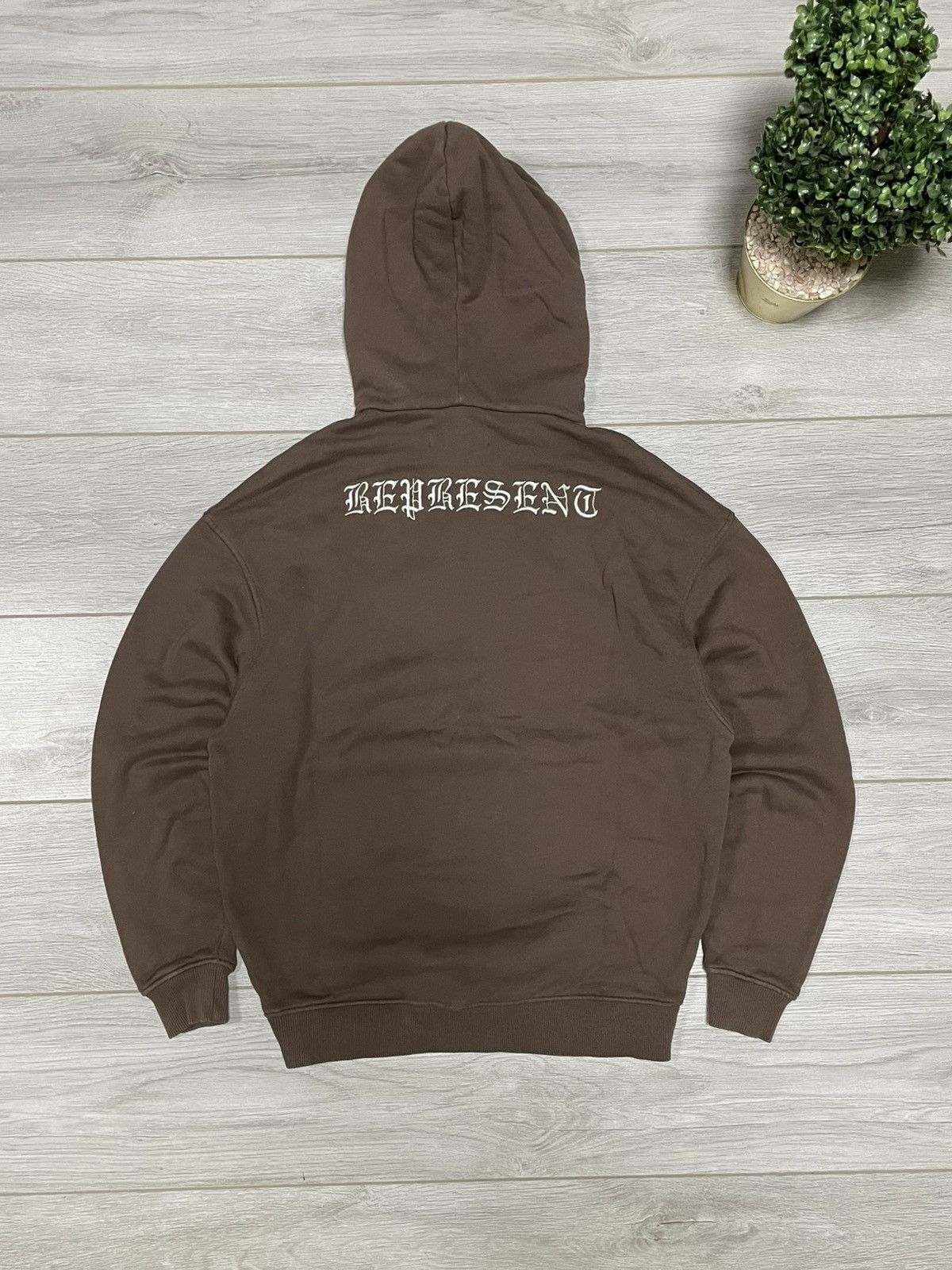 Represent Clo. Represent Love is War hoodie big spell logo Size US S / EU 44-46 / 1 - 2 Thumbnail