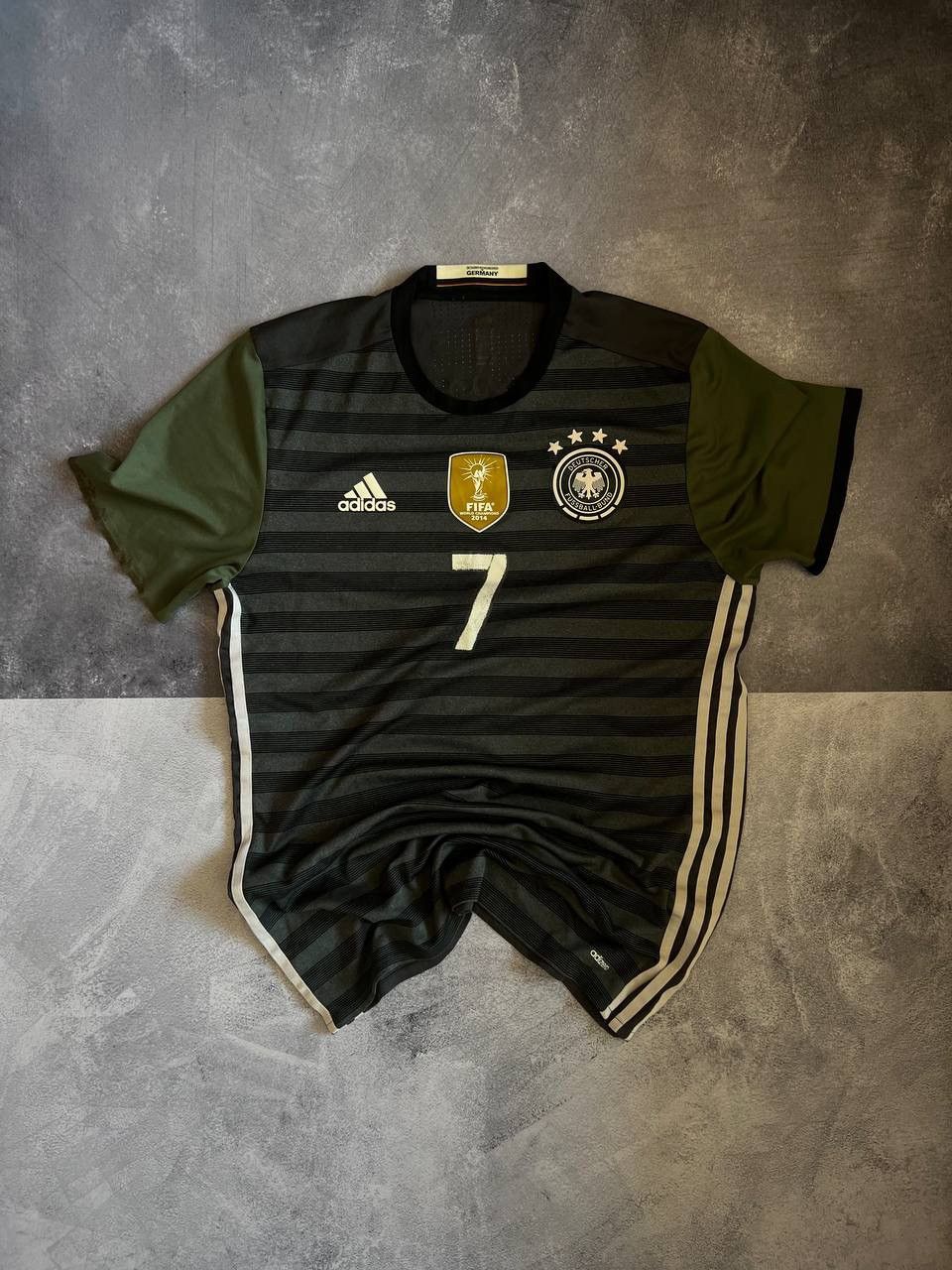 Adidas × Vintage Vintage Adidas Germany Schweinsteiger 2015 Soccer Jersey Size US L / EU 52-54 / 3 - 2 Thumbnail