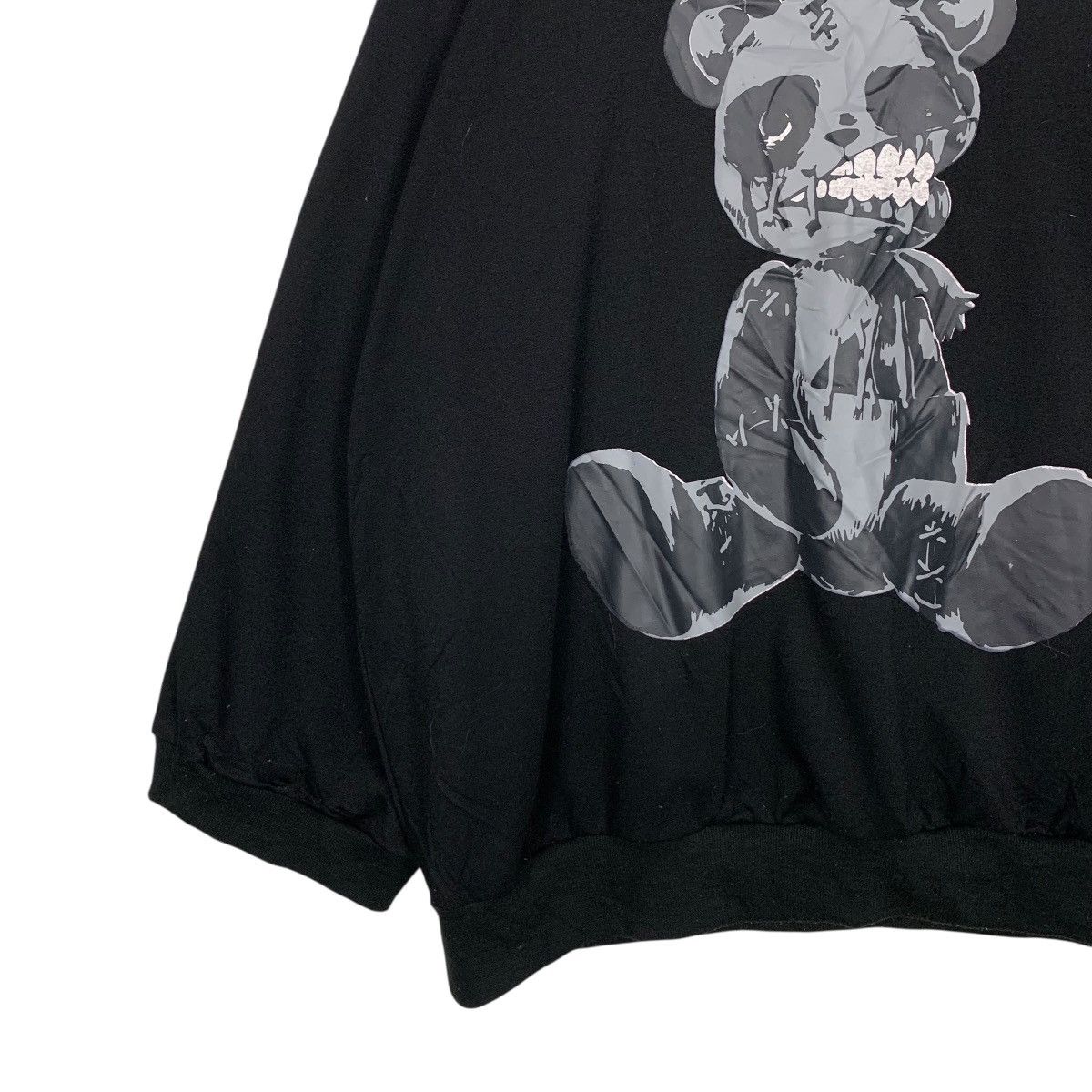Japanese Brand Distressed Dark Teddy Bear Graphics Sweatshirt #3571-C163 Size US XL / EU 56 / 4 - 5 Thumbnail