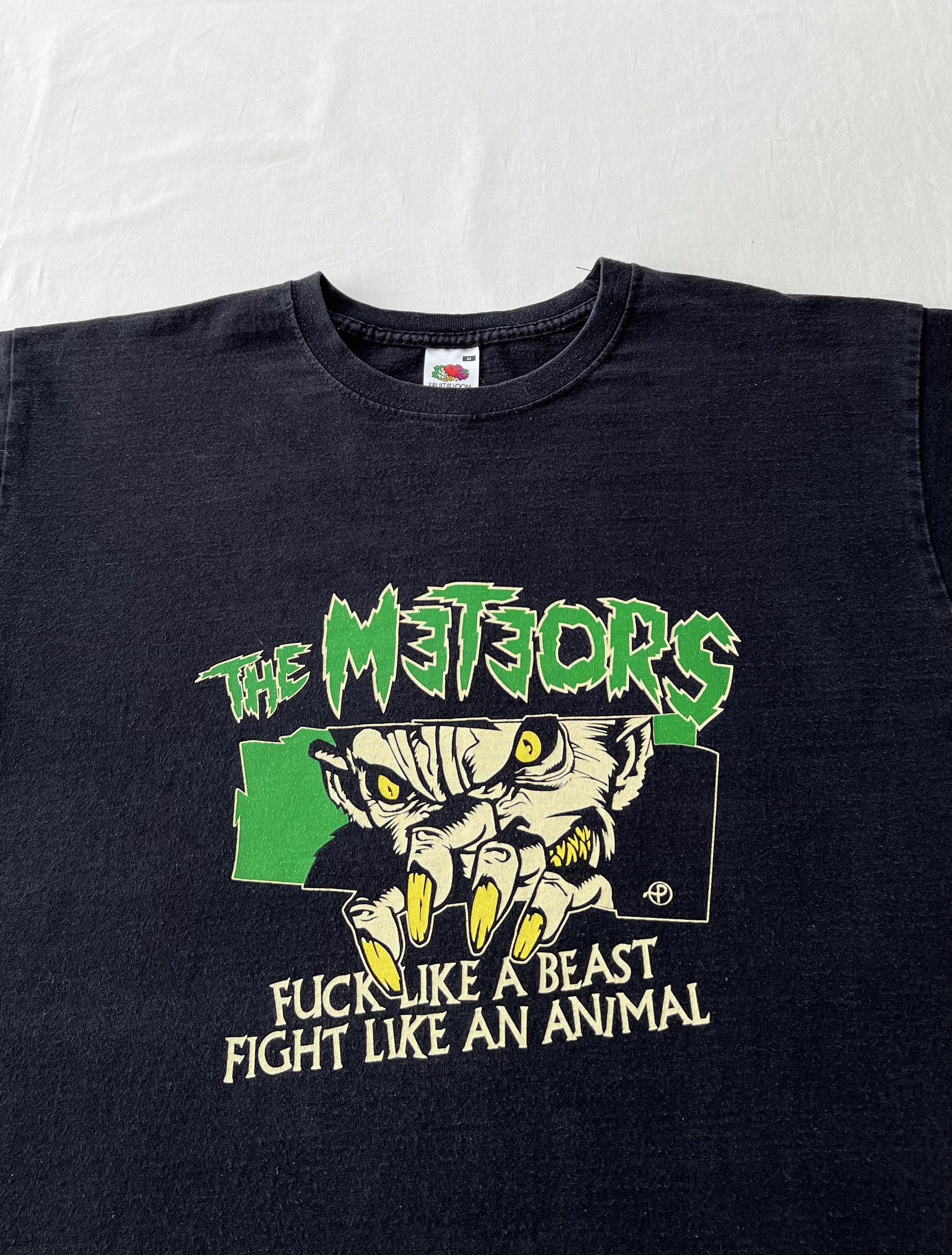 Band Tees Vintage 2000s The Meteors Psychobilly Band Black T-shirt Size US M / EU 48-50 / 2 - 3 Thumbnail