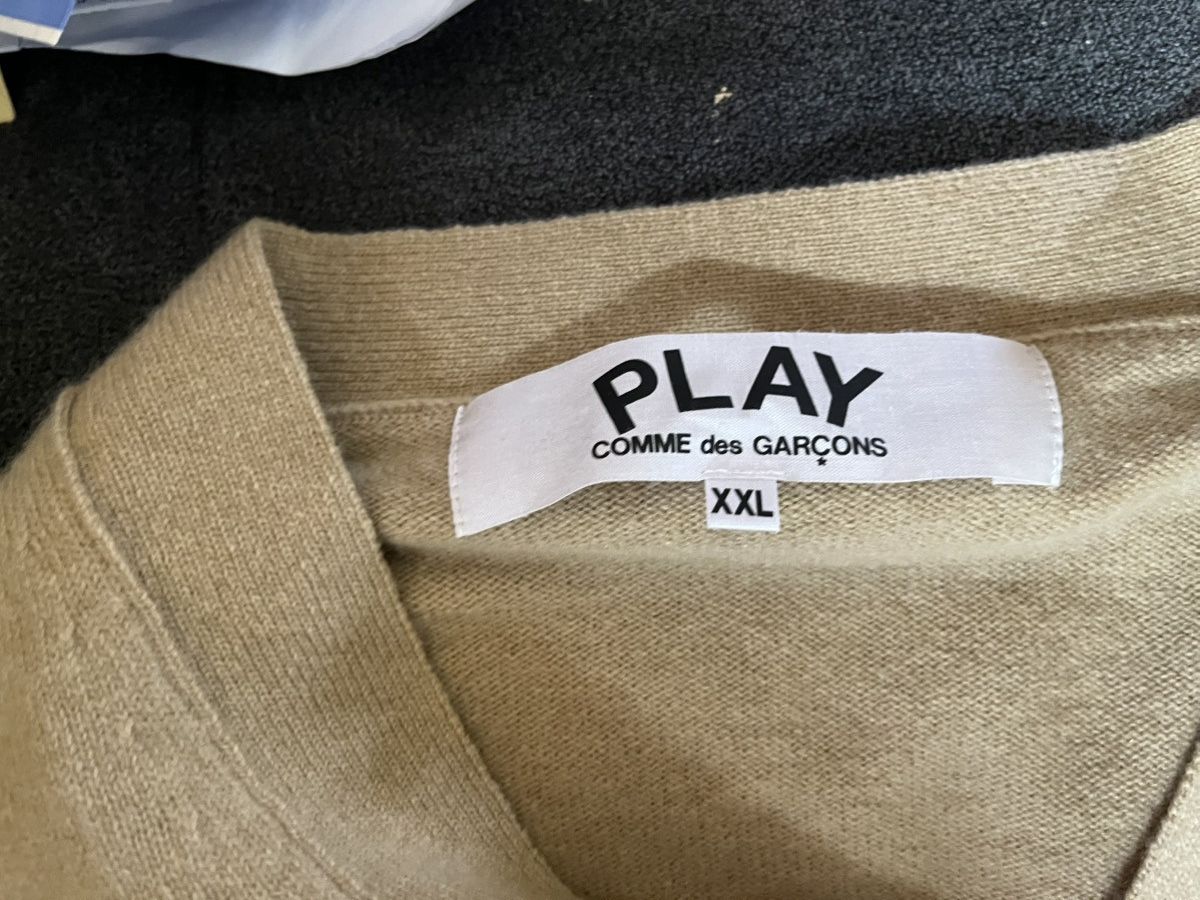Comme des Garcons PLAY Comme des garcons play beige cardigan Size US XXL / EU 58 / 5 - 2 Thumbnail