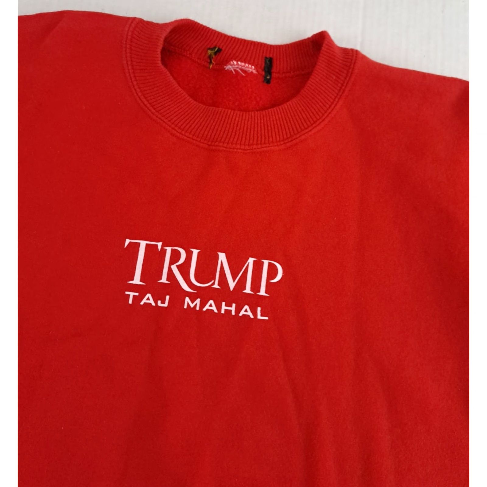 Vintage VINTAGE Trump Taj Mahal Atlantic City Sweatshirt Red Embroidered LG-XL Cotton Canvas Crew Neck Pullover Unisex Adults Long Sleeve Size US XL / EU 56 / 4 - 2 Thumbnail