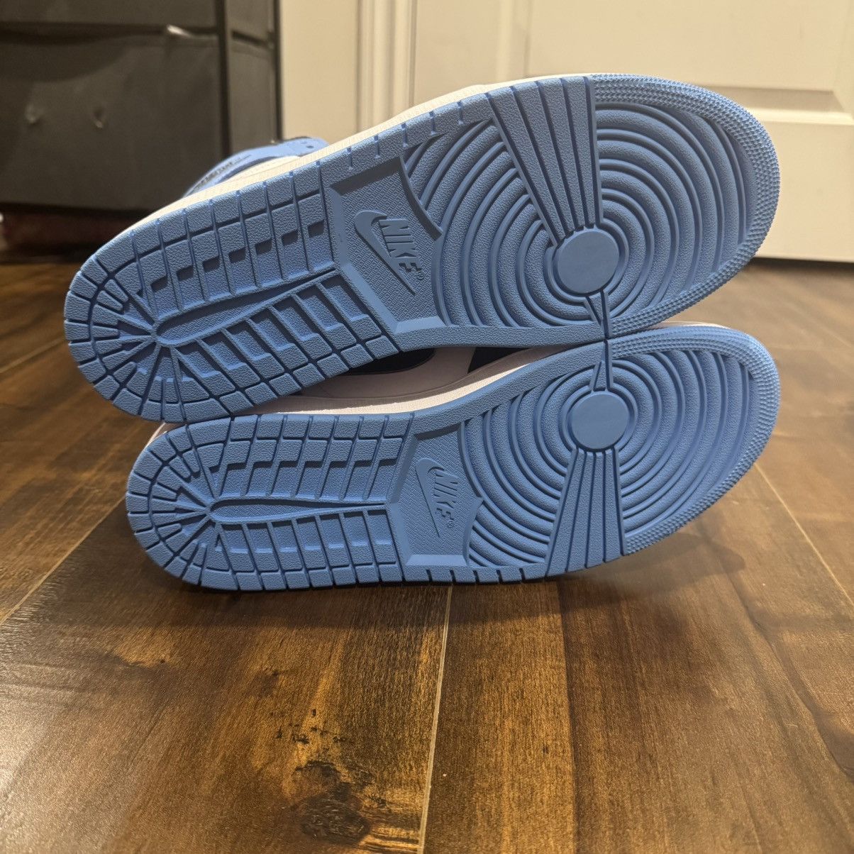 Jordan Brand Air Jordan 1 Retro High OG 'UNC Toe' Size US 12 / EU 45 - 6 Thumbnail
