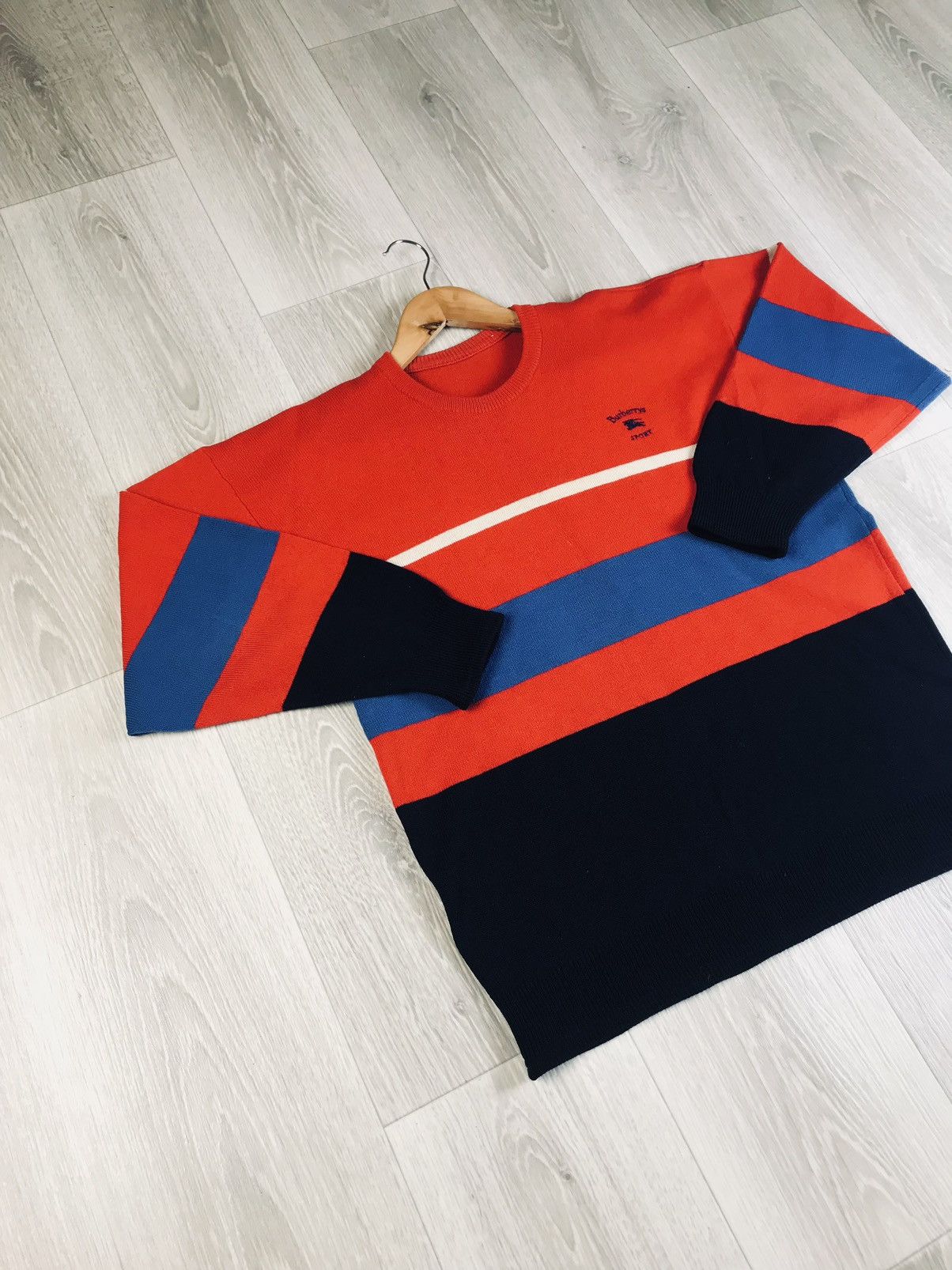 Burberry Burberry Sport Knit Sweater Red Navy Blue Border Ladies Size M / US 6-8 / IT 42-44 - 6 Thumbnail