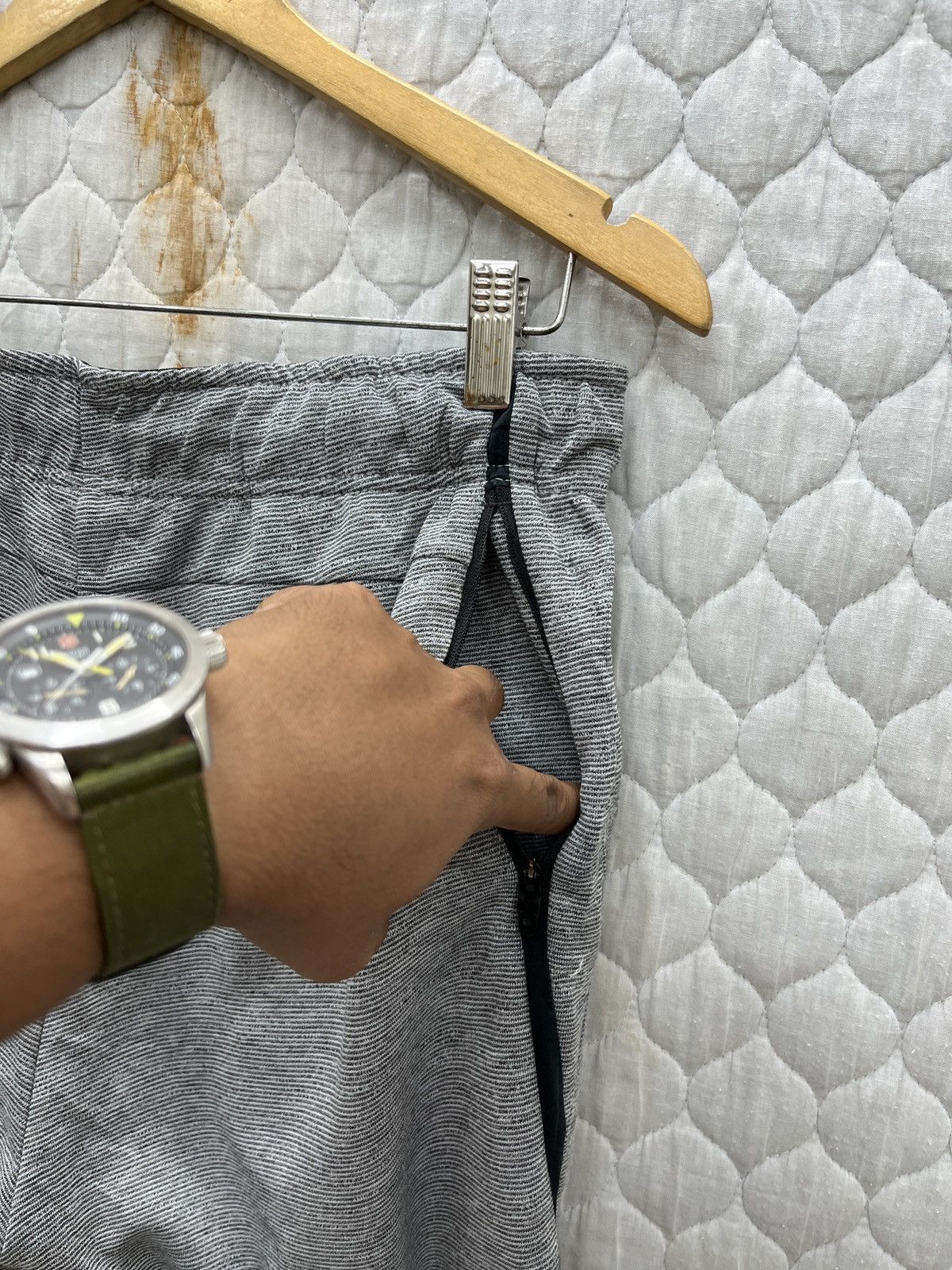 Oakley 🔥🔥🔥STEALS OAKLEY JOGGER PANTS Size US 33 - 10 Thumbnail