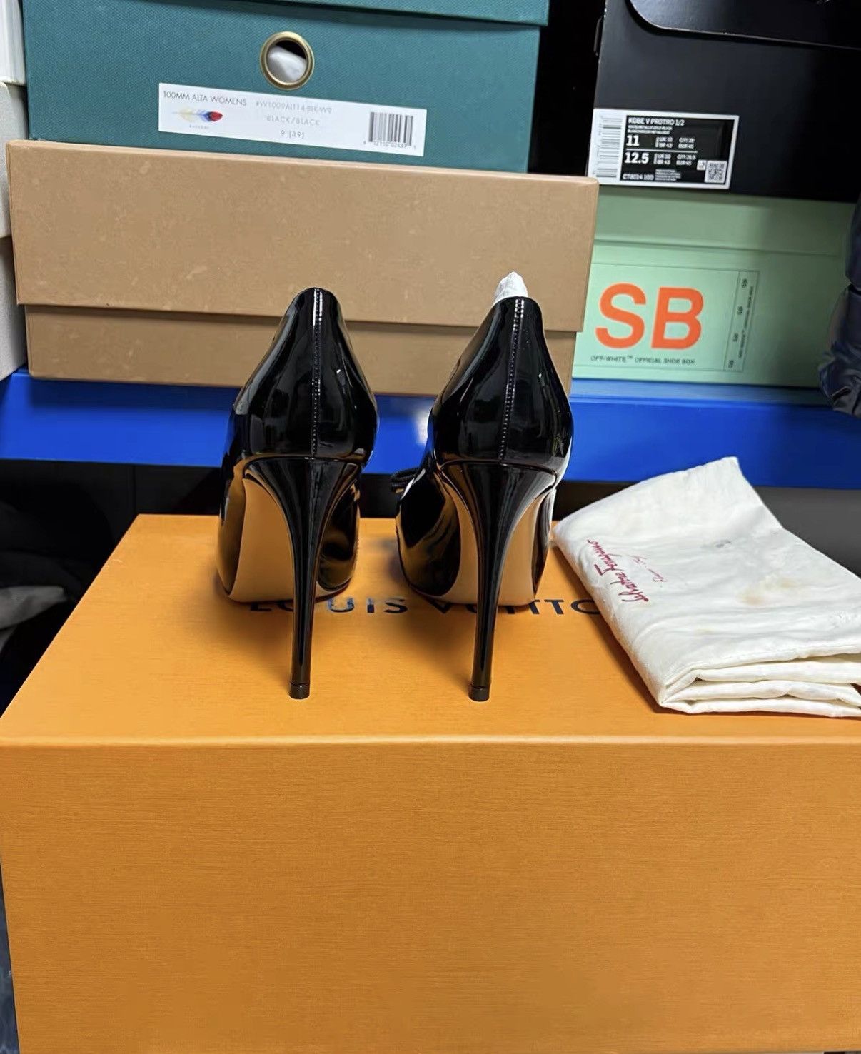 Salvatore Ferragamo Salvatore Ferragamo Bow High Heels J42 Size US 6.5 / IT 36.5 - 3 Thumbnail