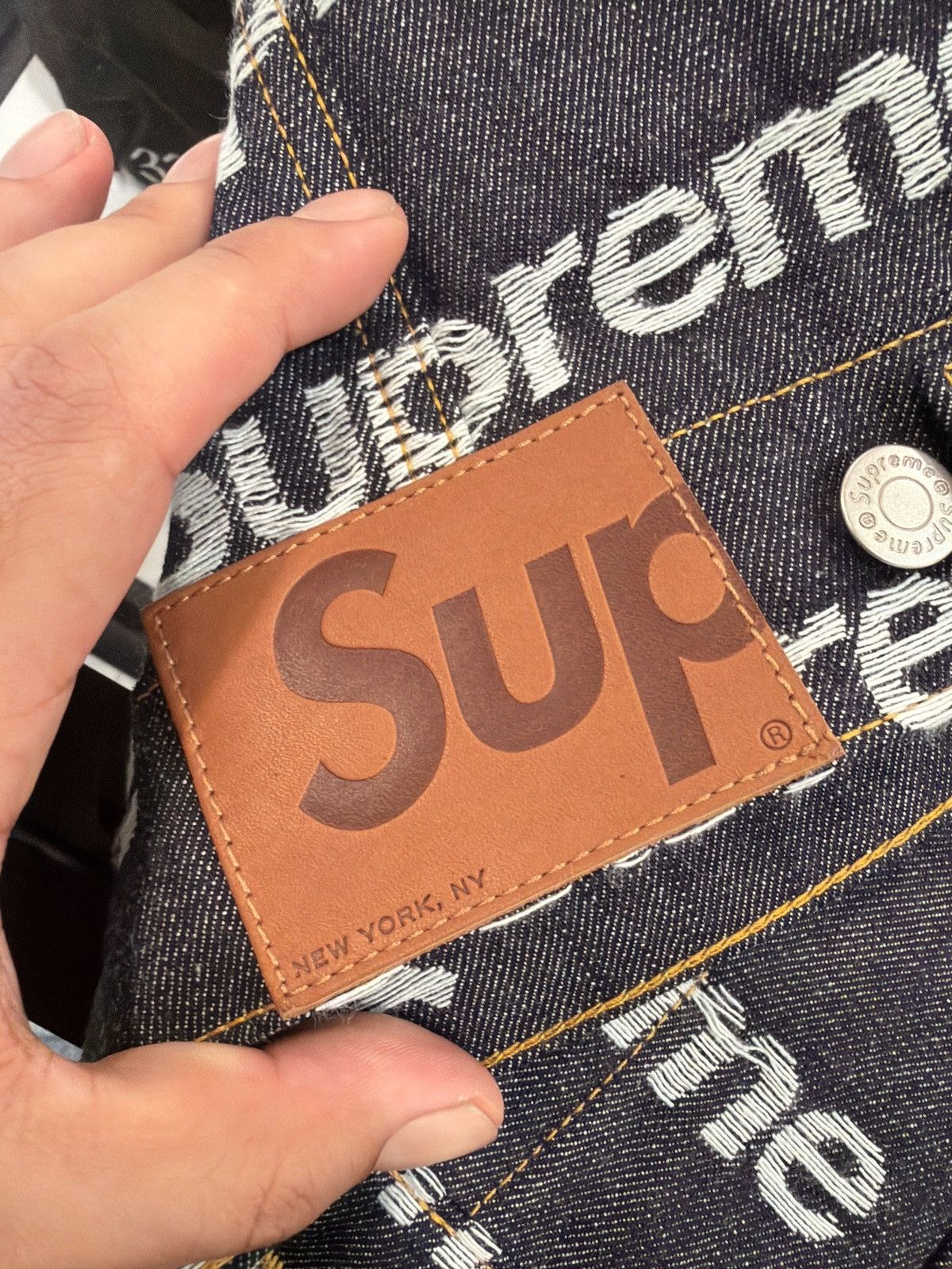 Supreme Supreme Jacquard Logo Denim Trucker Jacket Size US L / EU 52-54 / 3 - 4 Thumbnail